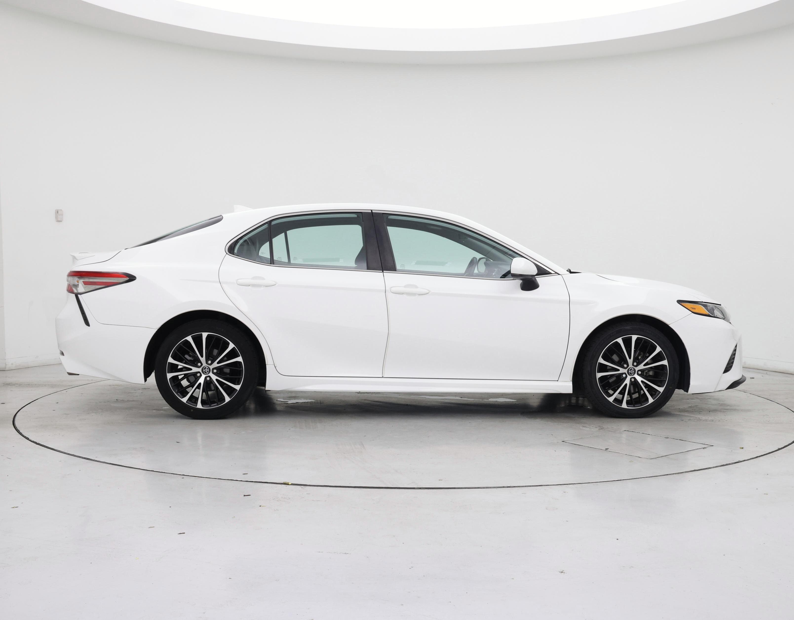 Thumbnail: 2019 Toyota Camry - 7