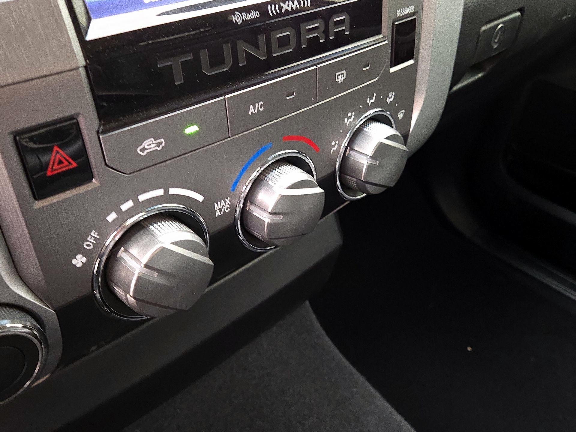 Thumbnail: 2014 Toyota Tundra - 17