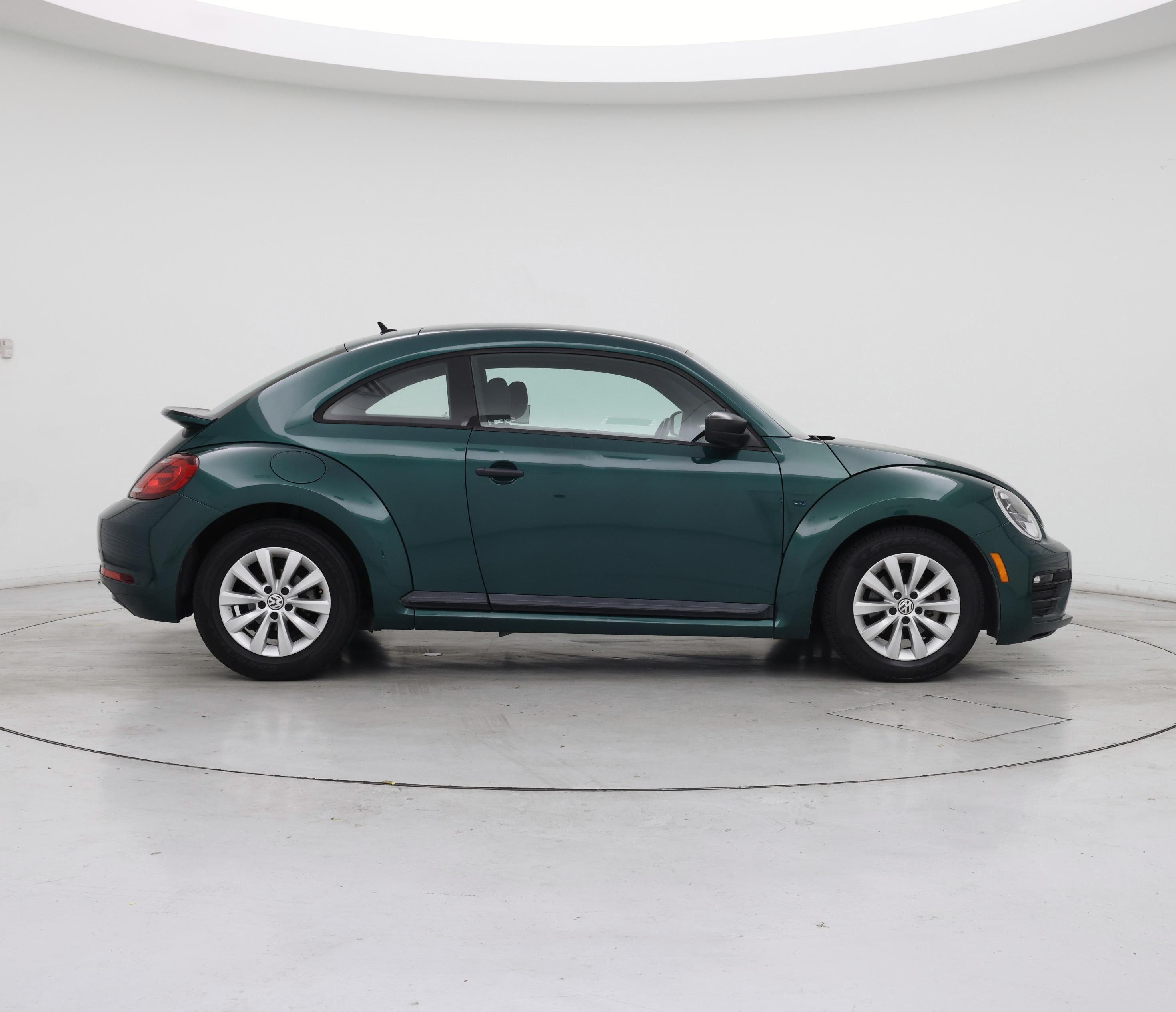 Thumbnail: 2017 Volkswagen Beetle - 7