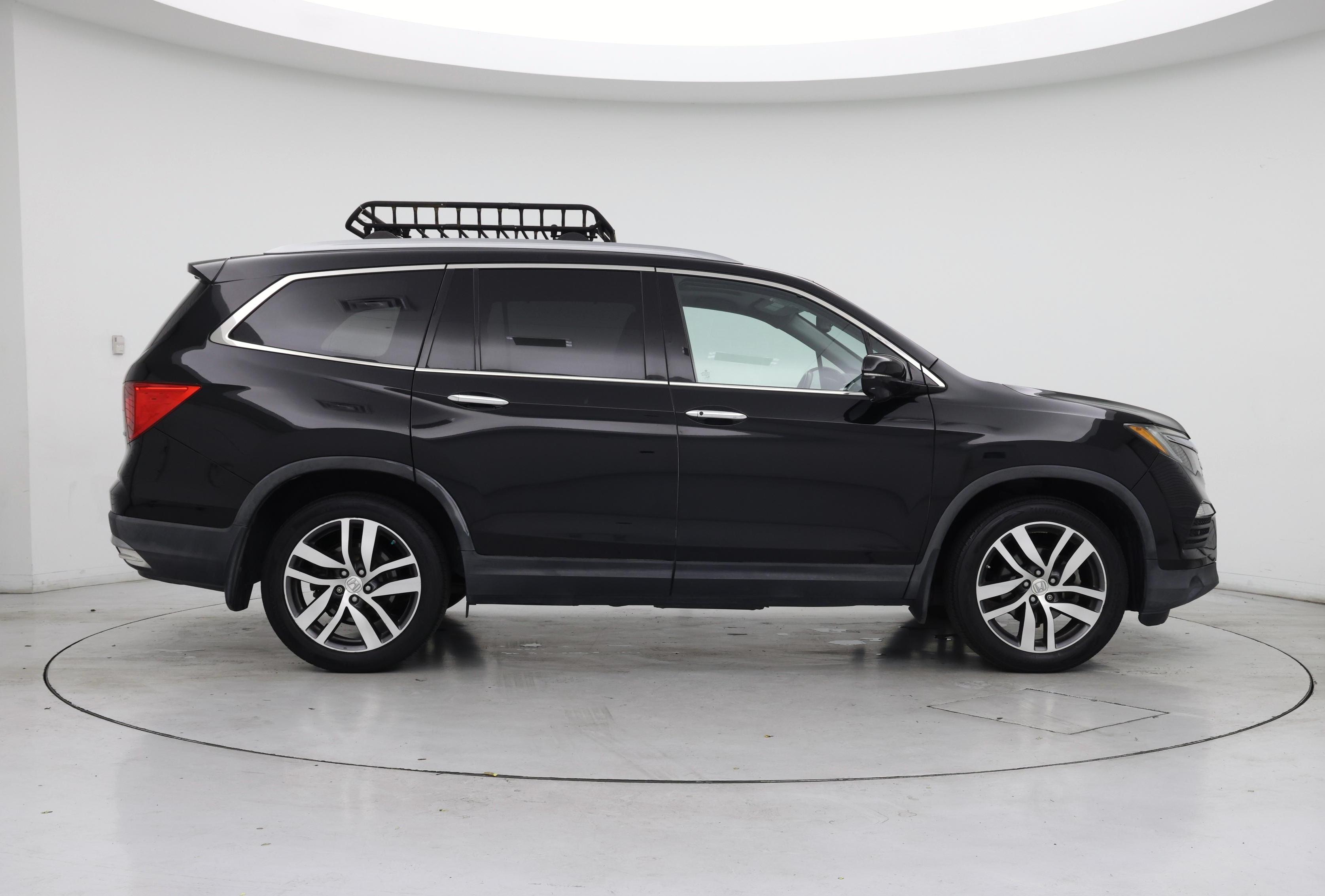 Thumbnail: 2016 Honda Pilot - 7