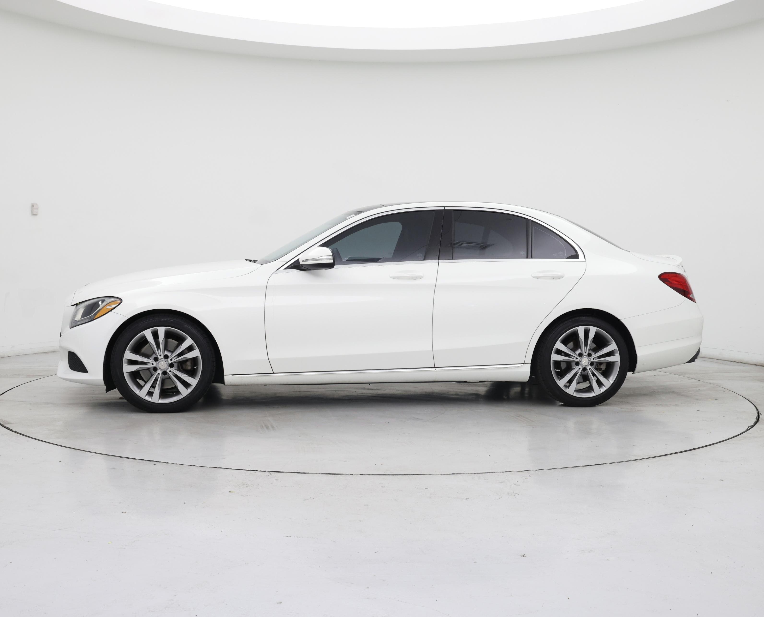 Thumbnail: 2015 Mercedes-Benz C-Class - 3