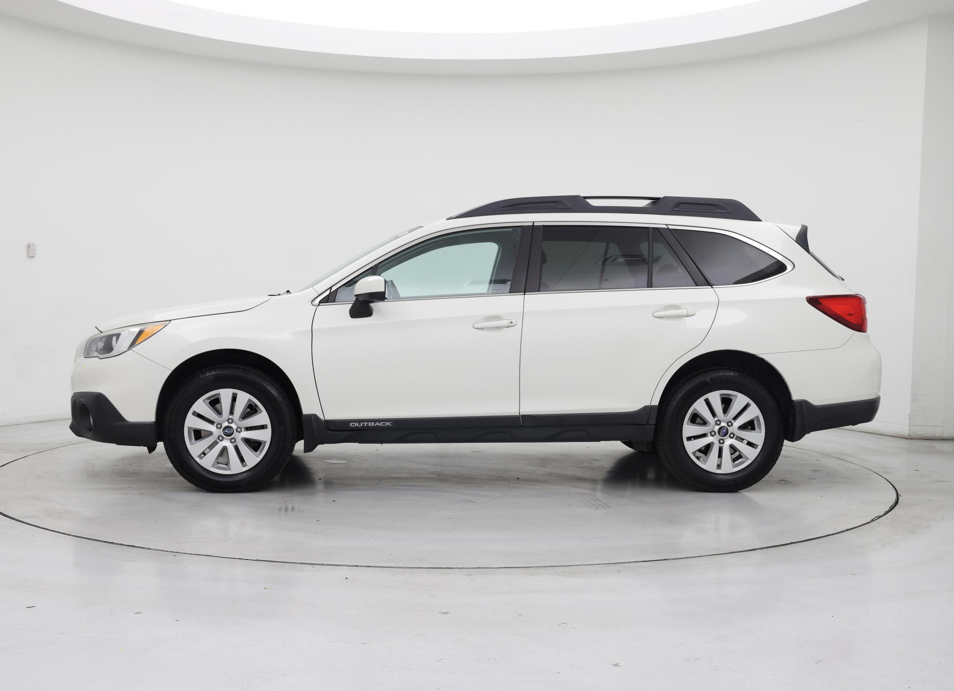 Thumbnail: 2015 Subaru Outback - 3