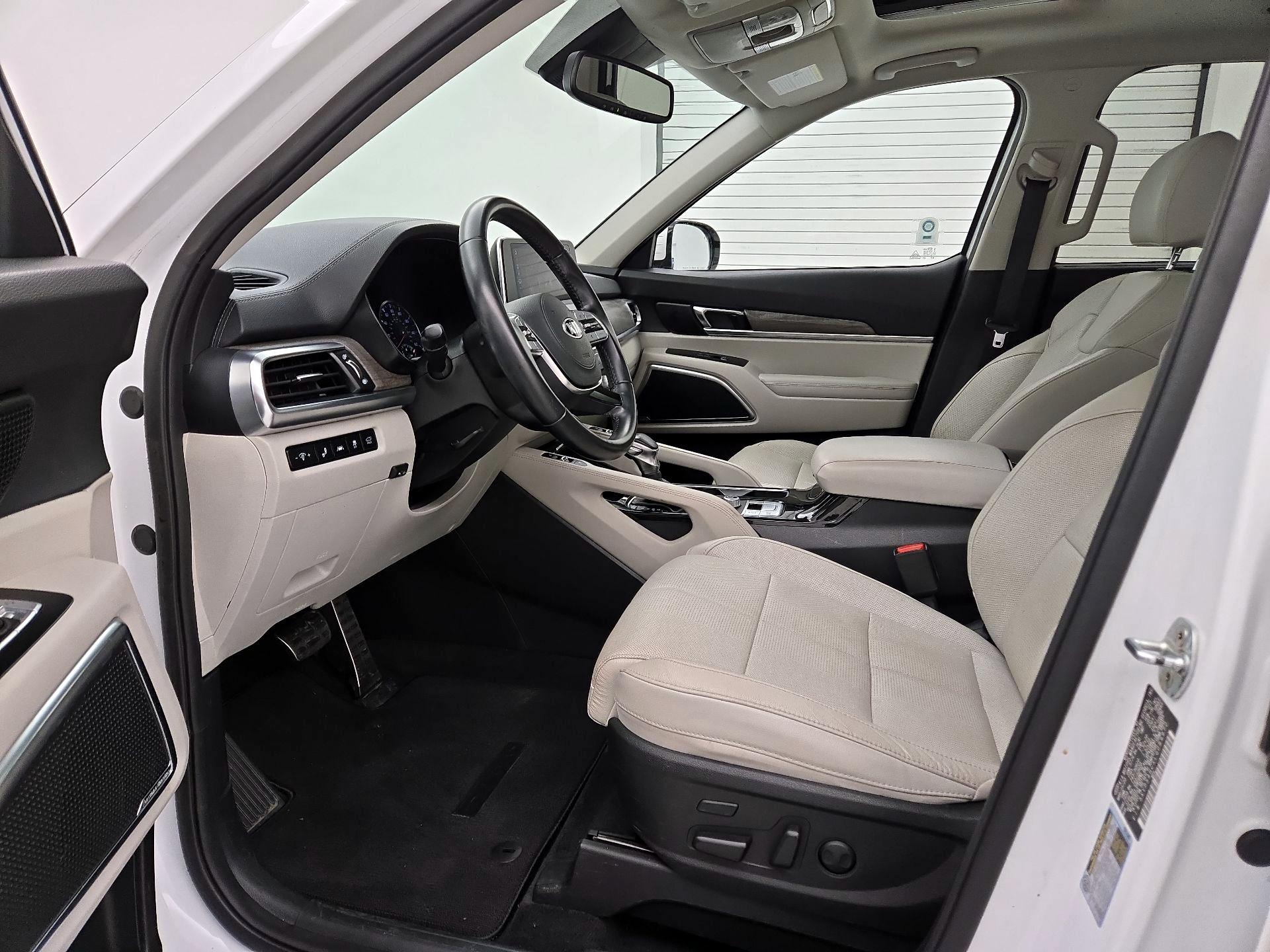 Thumbnail: 2020 Kia Telluride - 11
