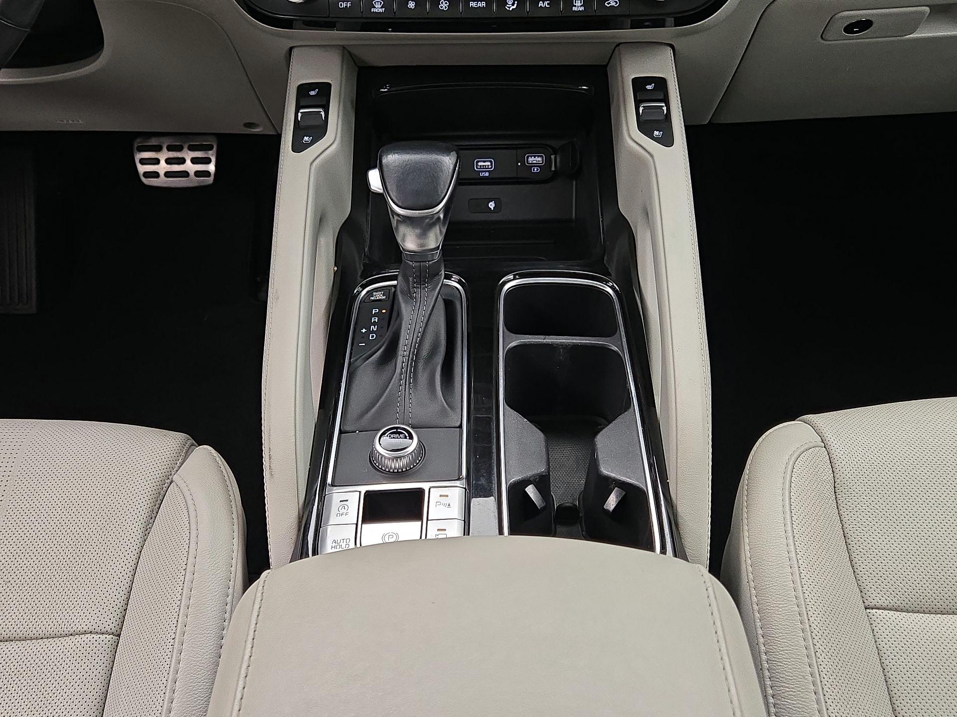 Thumbnail: 2020 Kia Telluride - 17