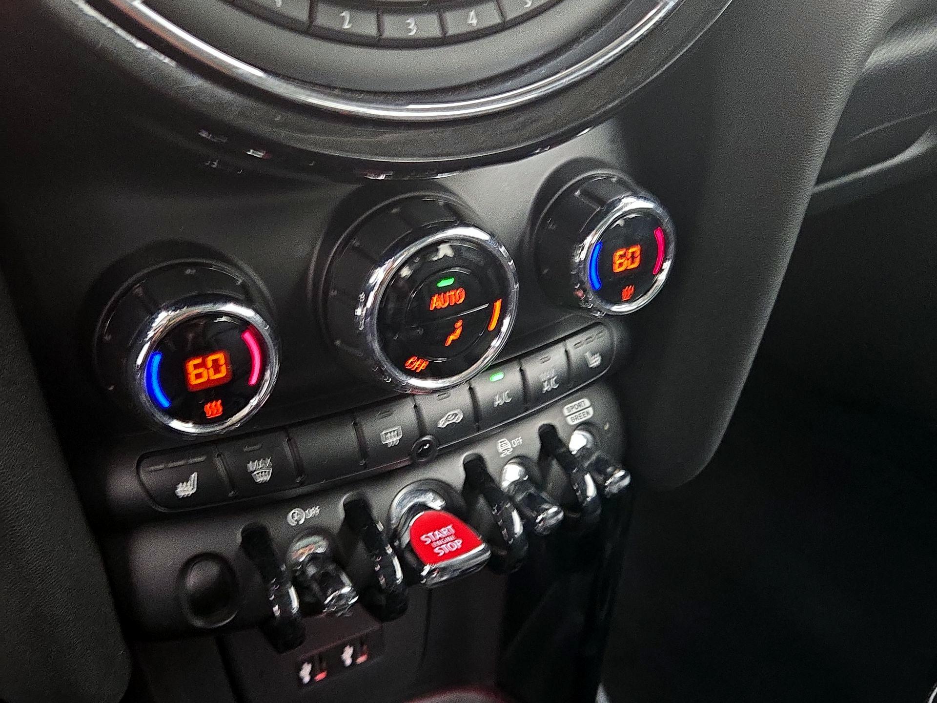 Thumbnail: 2020 MINI Cooper Hardtop - 15