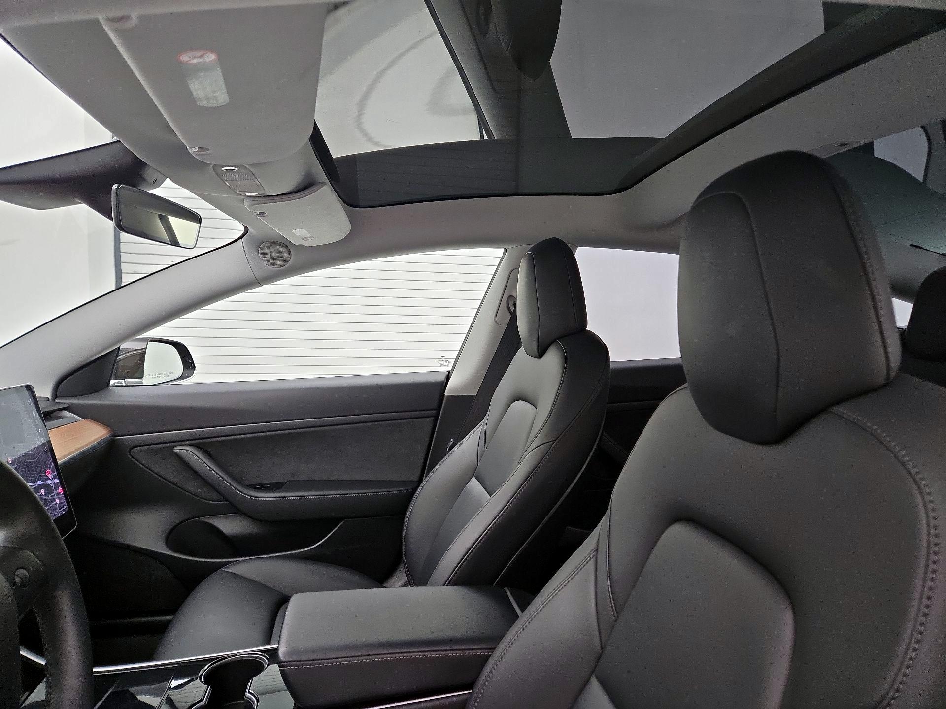 Thumbnail: 2020 Tesla Model 3 - 18