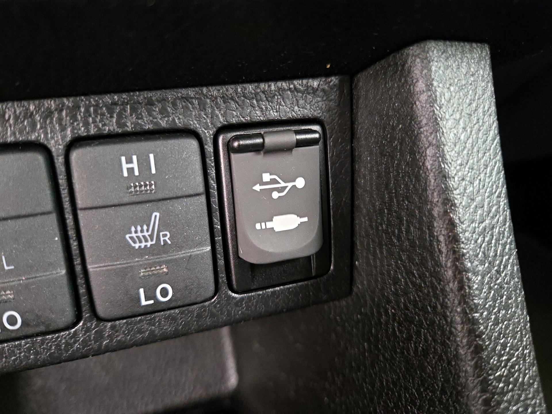 Thumbnail: 2014 Toyota Corolla - 19