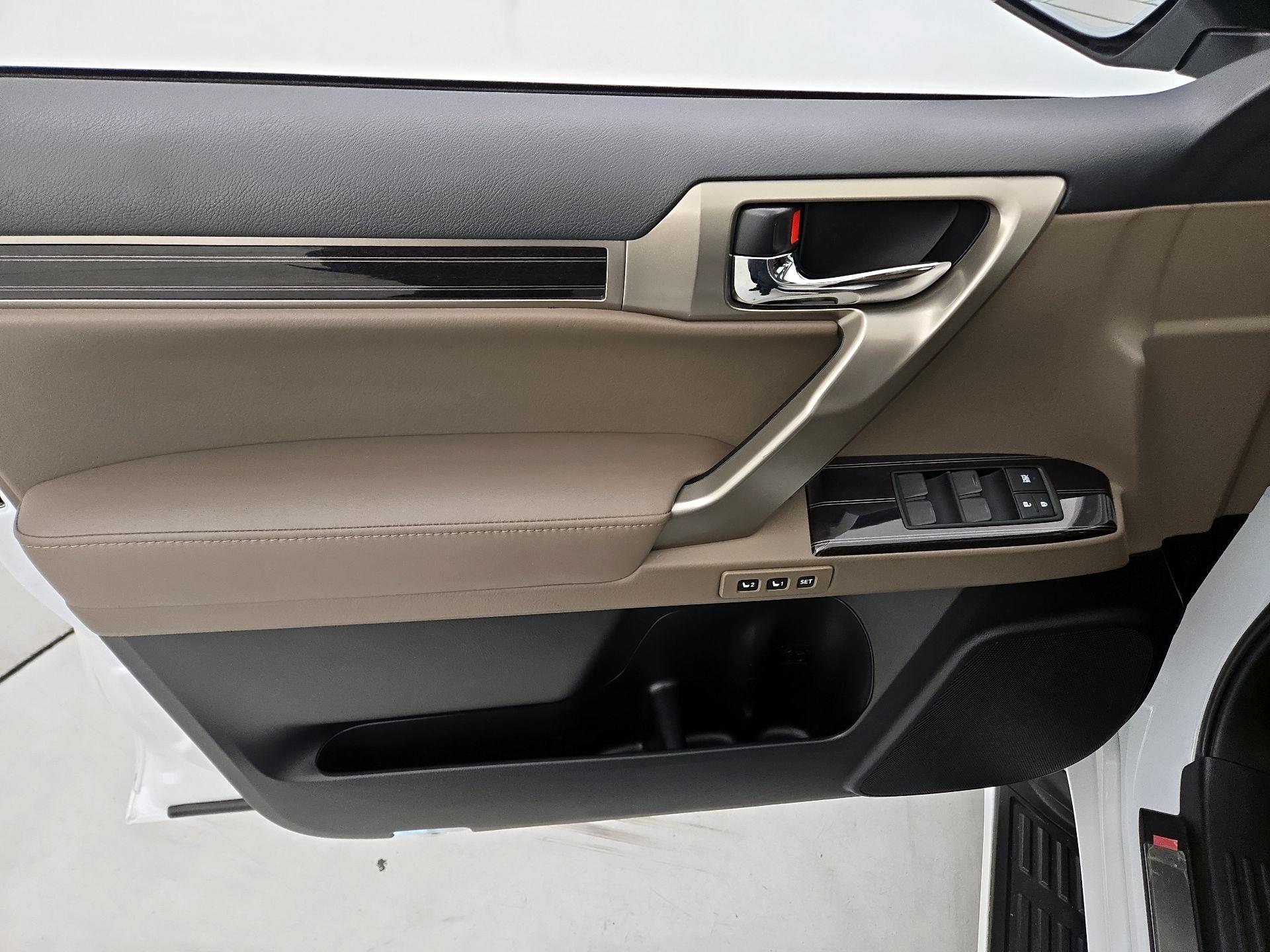Thumbnail: 2021 Lexus GX - 12