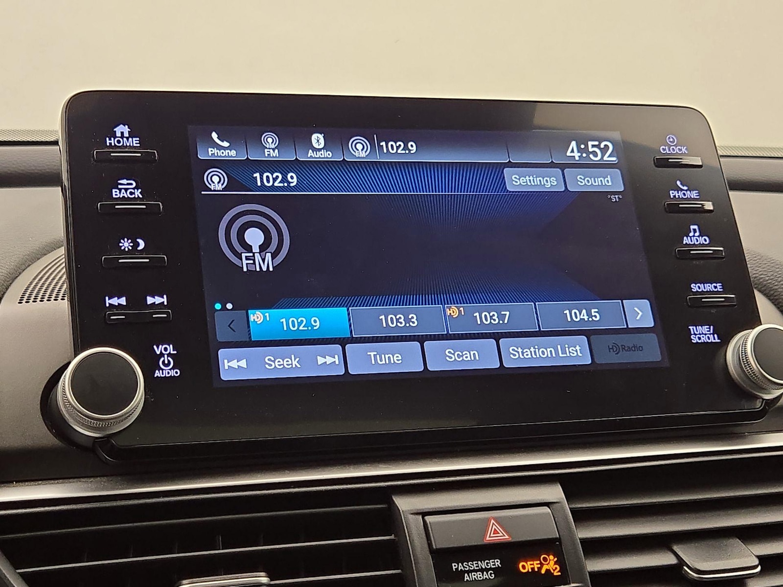 2019 Honda Accord Hybrid EX-L - Photo 16