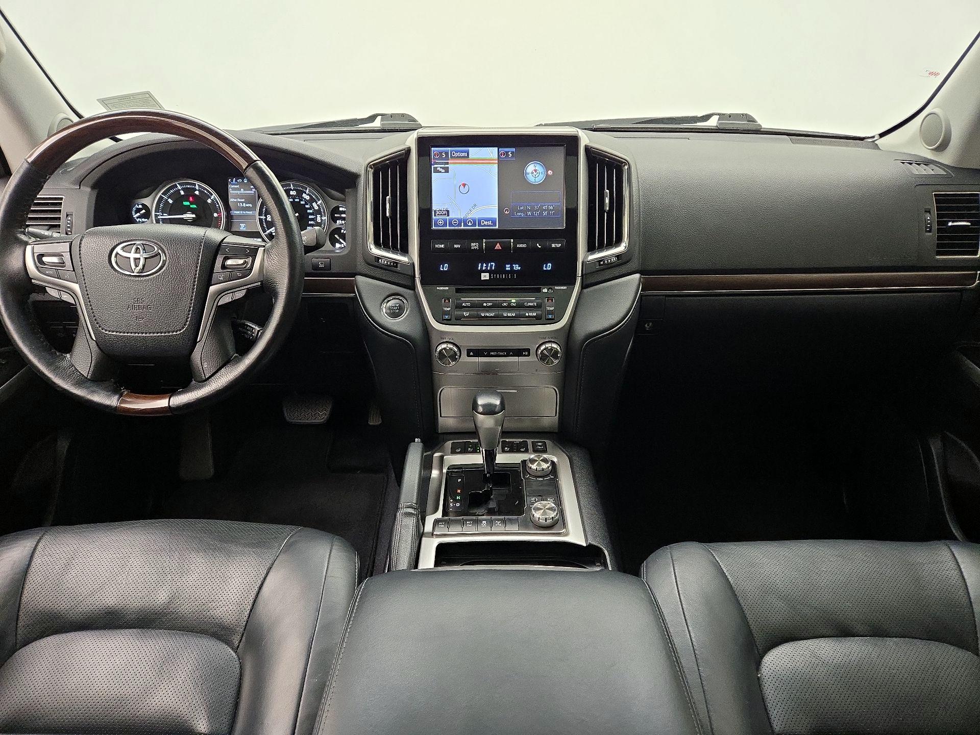 Thumbnail: 2016 Toyota Land Cruiser - 9