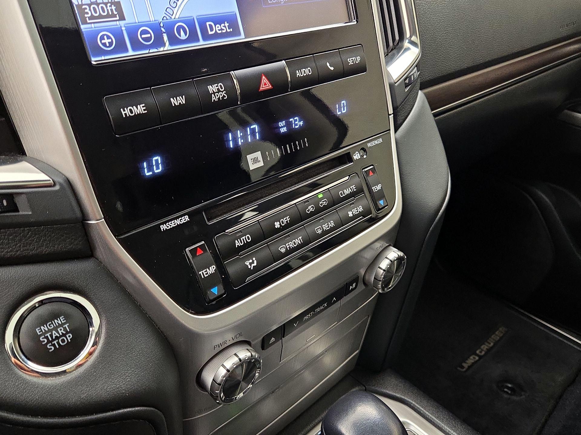 Thumbnail: 2016 Toyota Land Cruiser - 17