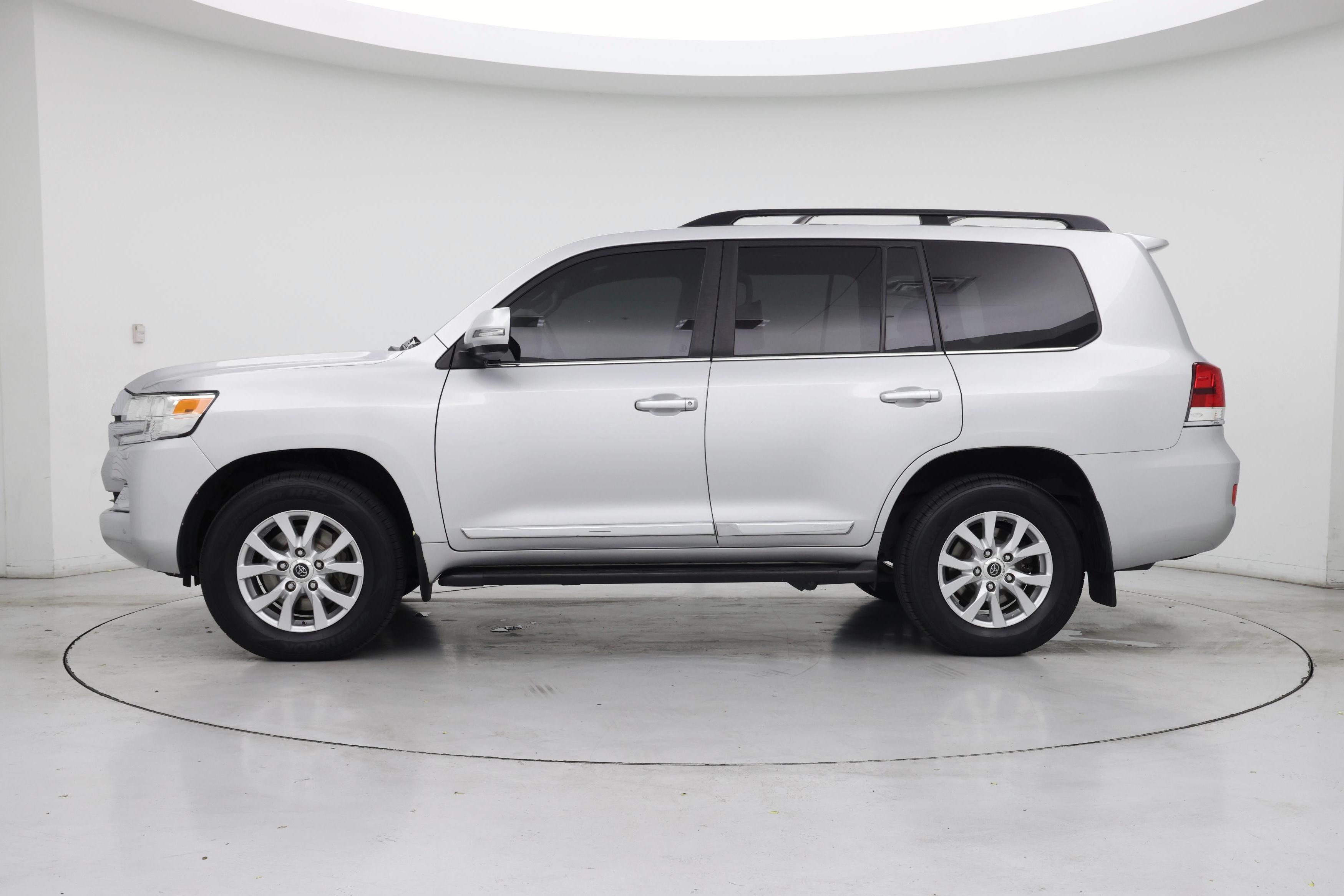 Thumbnail: 2016 Toyota Land Cruiser - 3