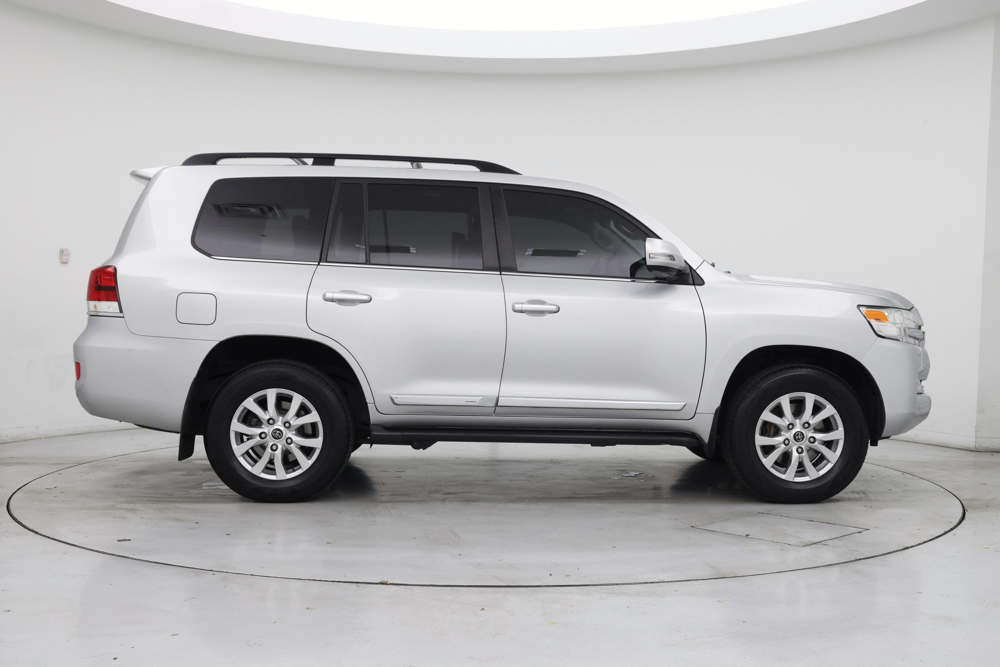 Thumbnail: 2016 Toyota Land Cruiser - 7