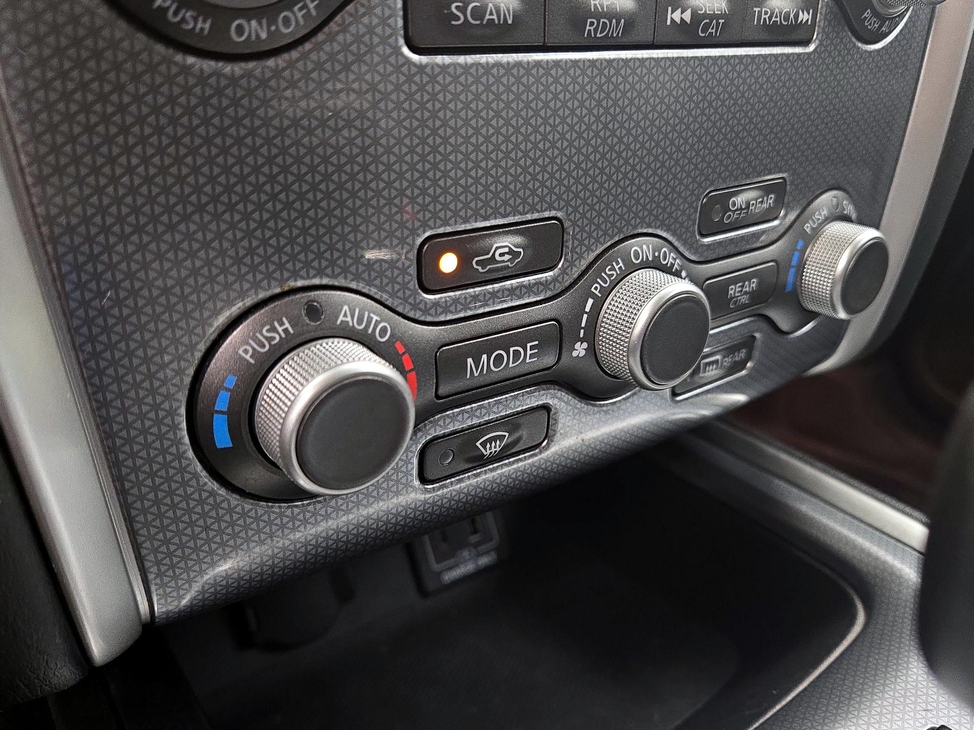 Thumbnail: 2019 Nissan Pathfinder - 16