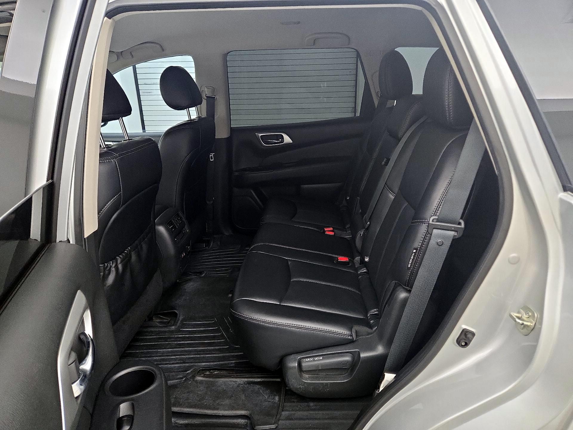 Thumbnail: 2019 Nissan Pathfinder - 19