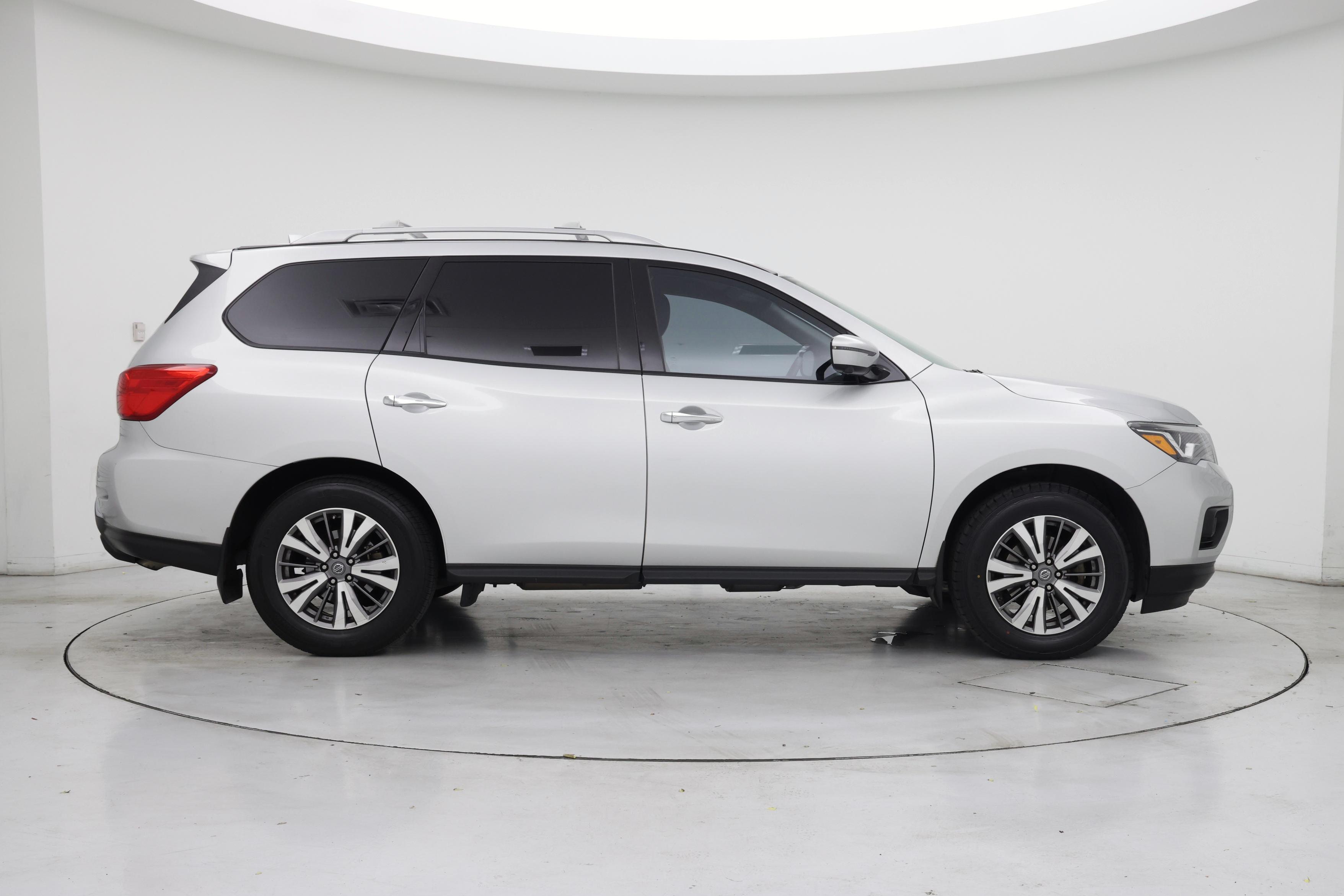 Thumbnail: 2019 Nissan Pathfinder - 7