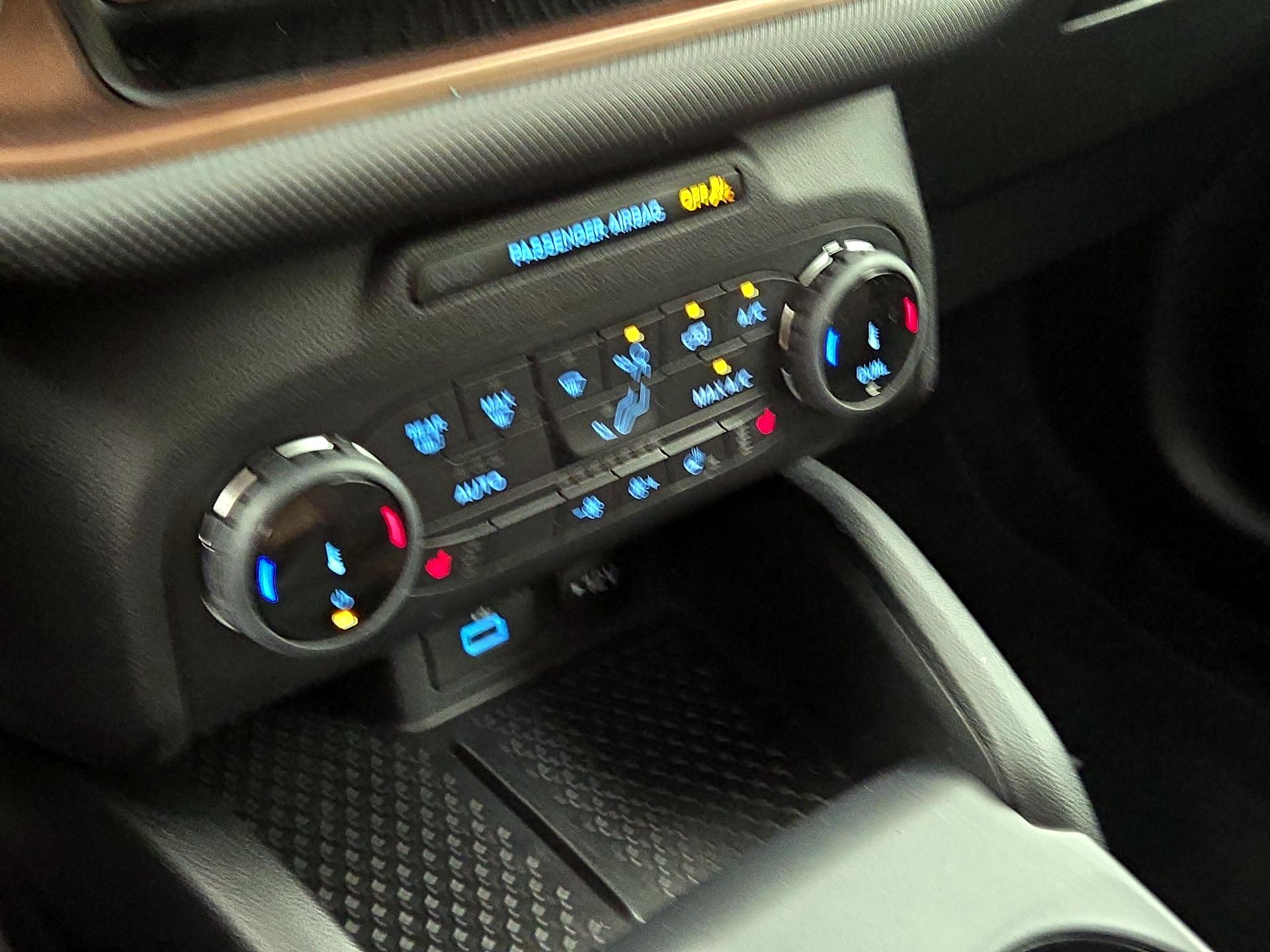 Thumbnail: 2022 Ford Bronco Sport - 16