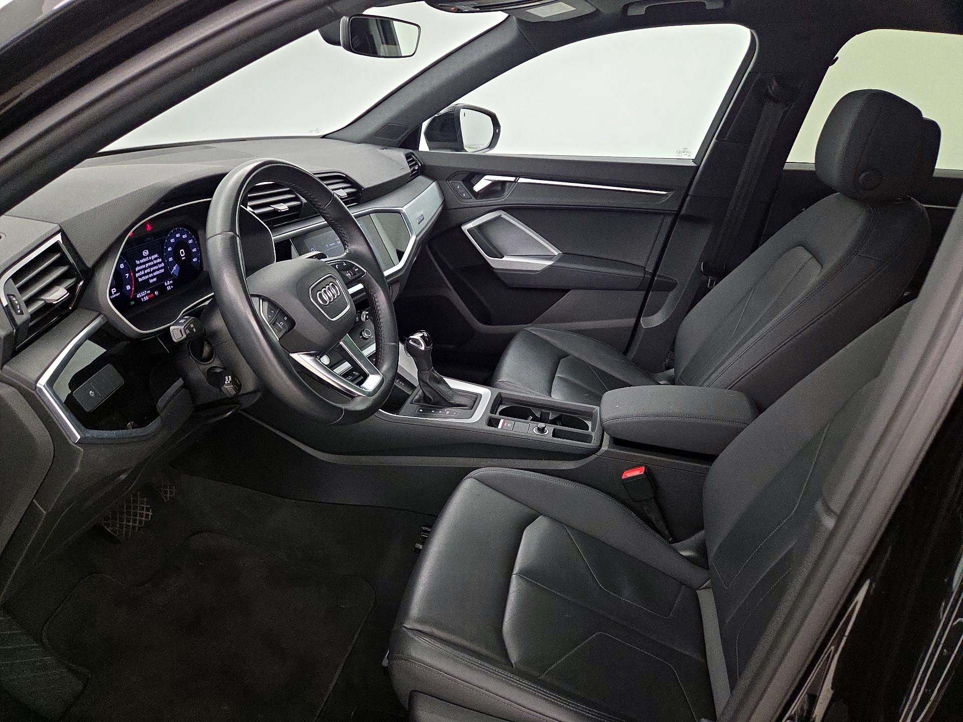 Thumbnail: 2020 Audi Q3 - 11