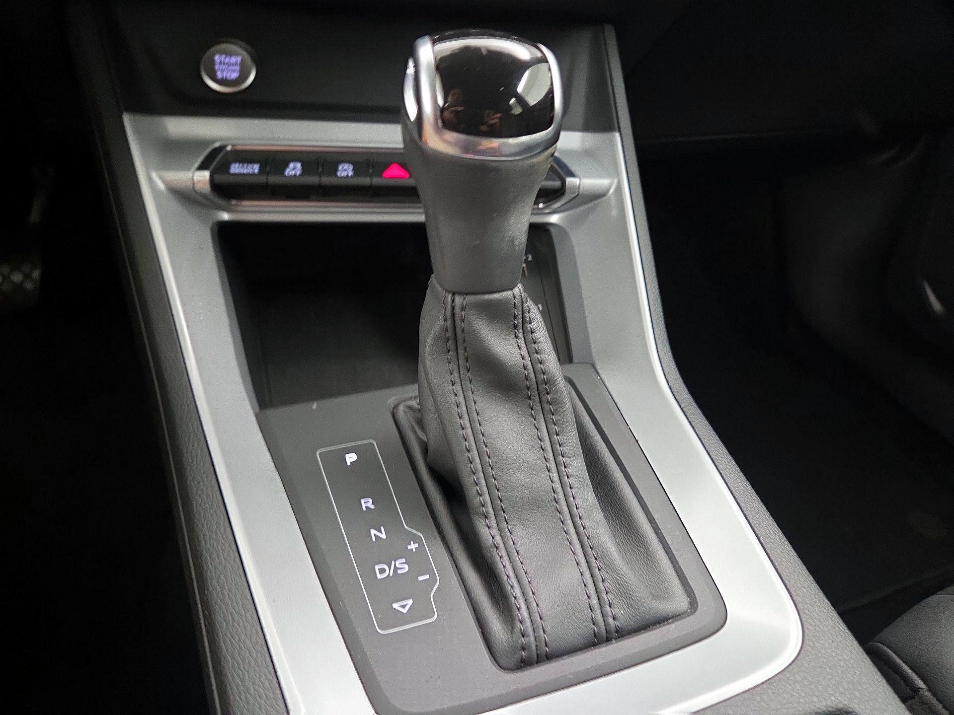 Thumbnail: 2020 Audi Q3 - 17