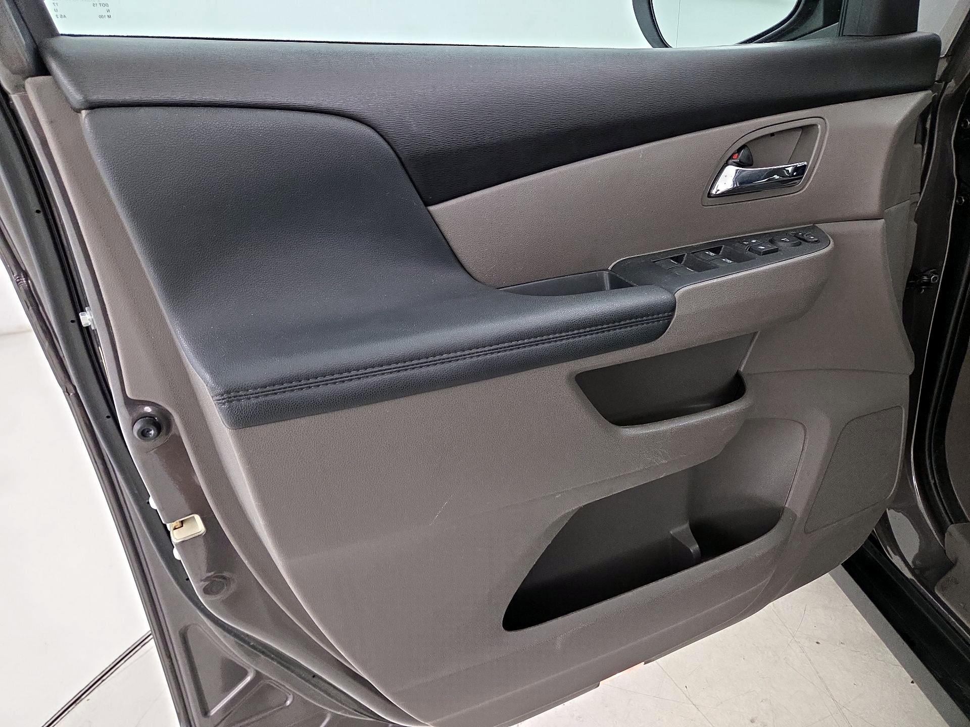 Thumbnail: 2016 Honda Odyssey - 12