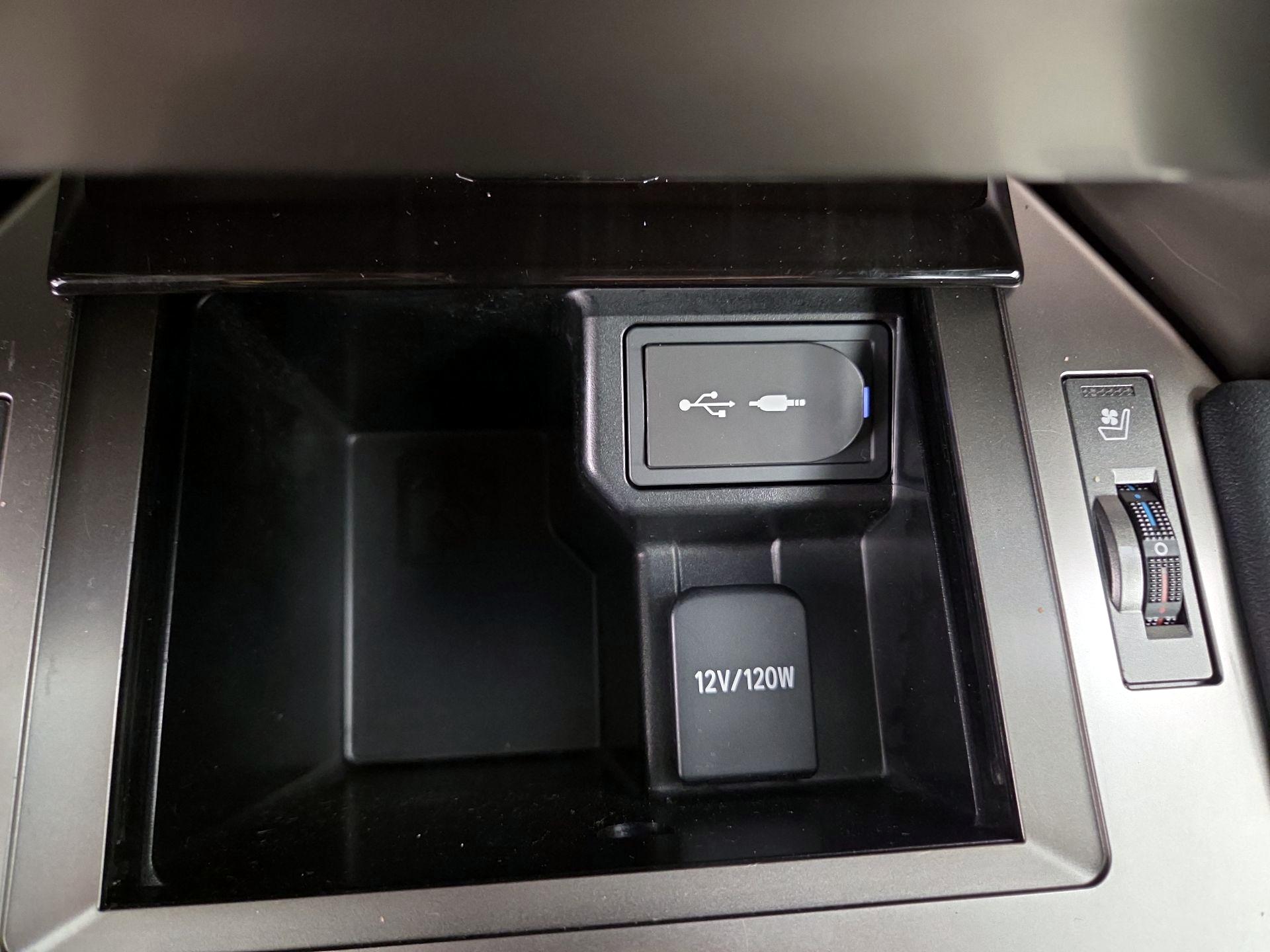 Thumbnail: 2015 Lexus GX - 19