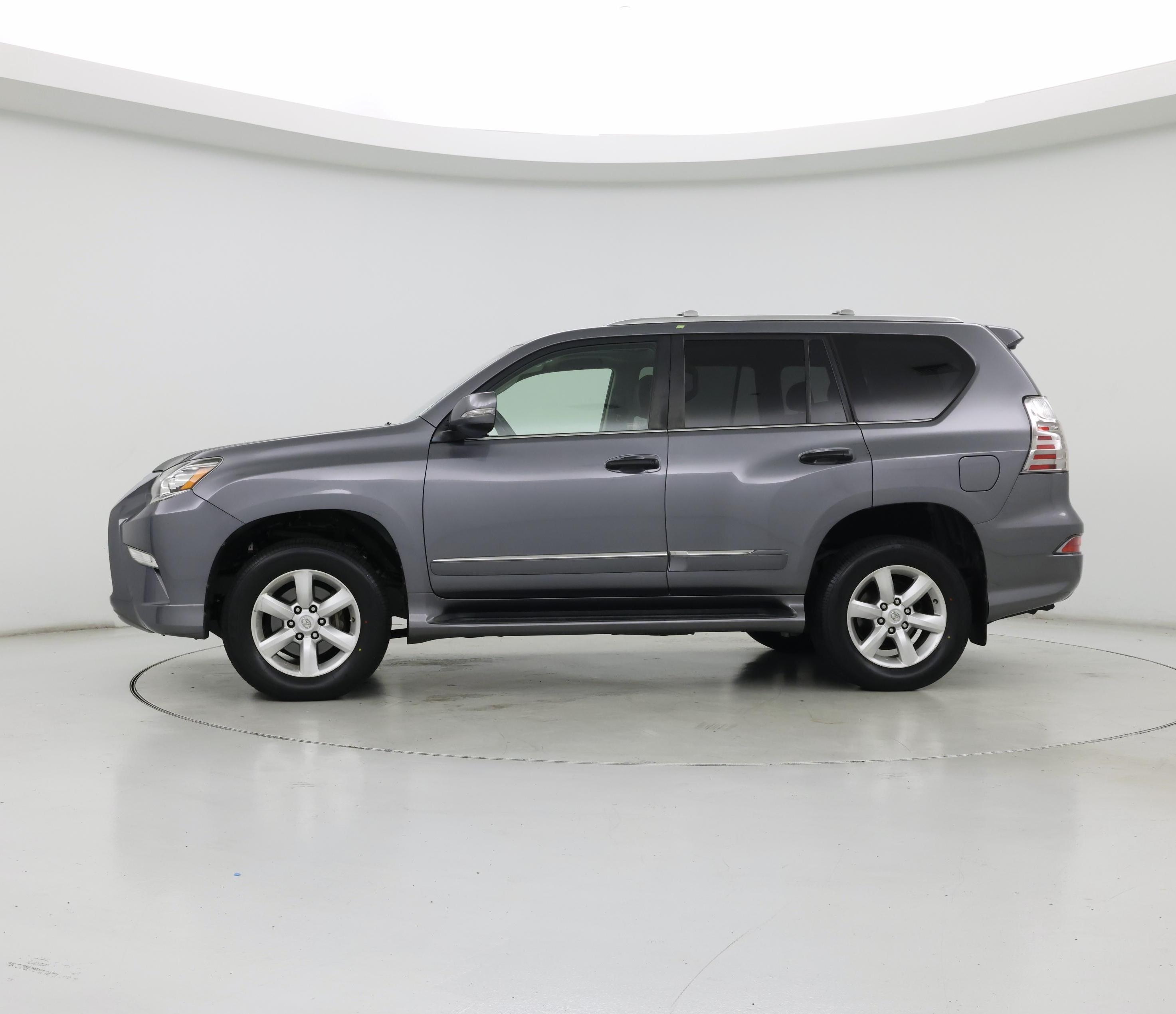 Thumbnail: 2015 Lexus GX - 3
