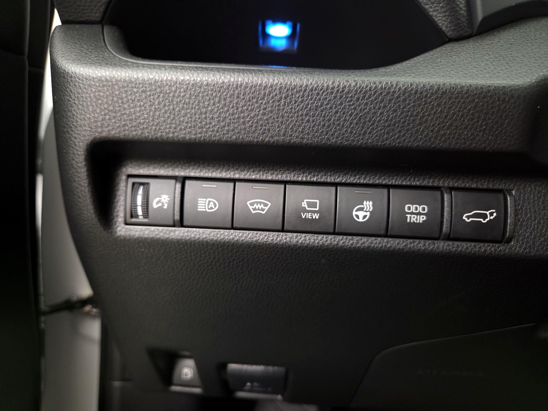 Thumbnail: 2023 Toyota RAV4 - 13