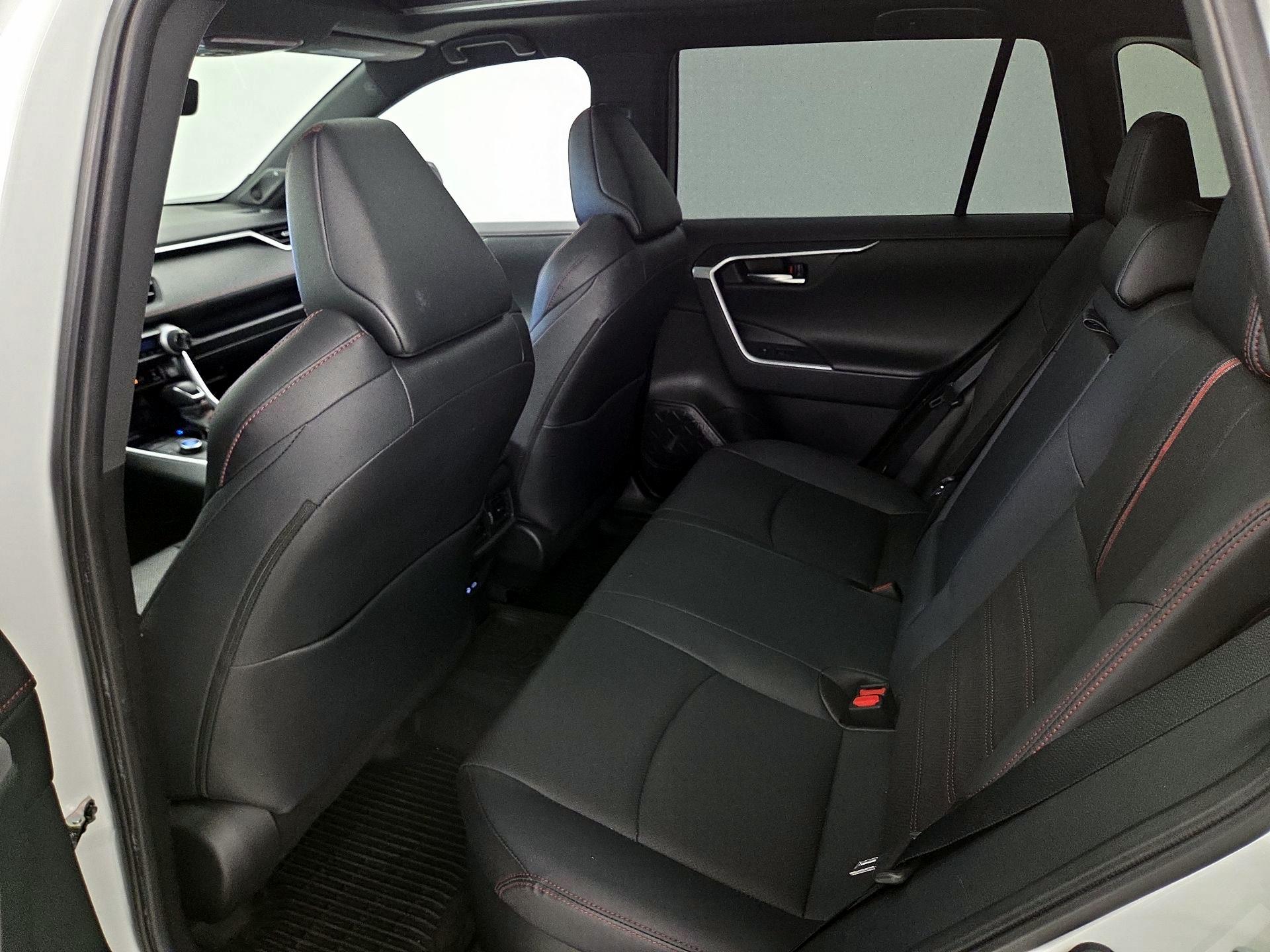 Thumbnail: 2023 Toyota RAV4 - 20