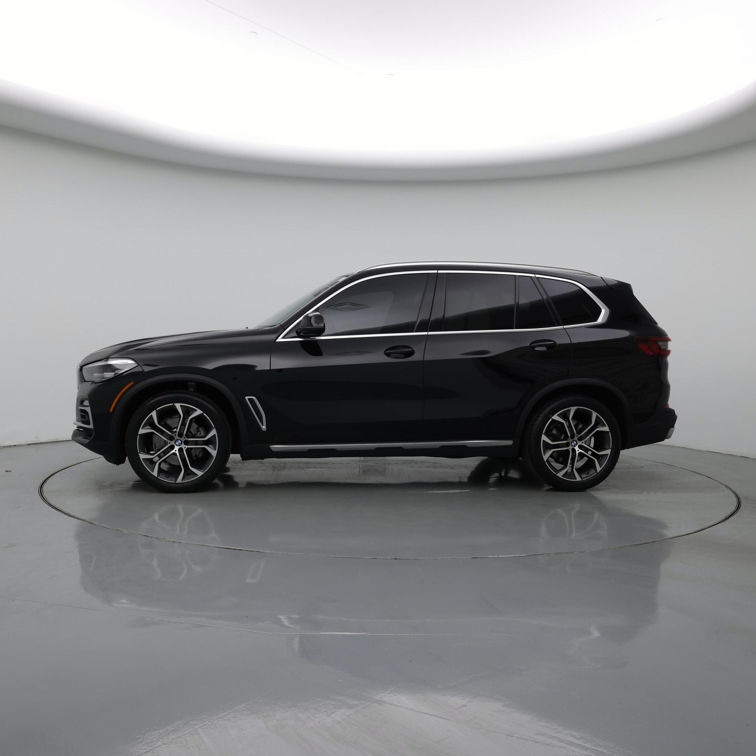 Thumbnail: 2021 BMW X5 - 3