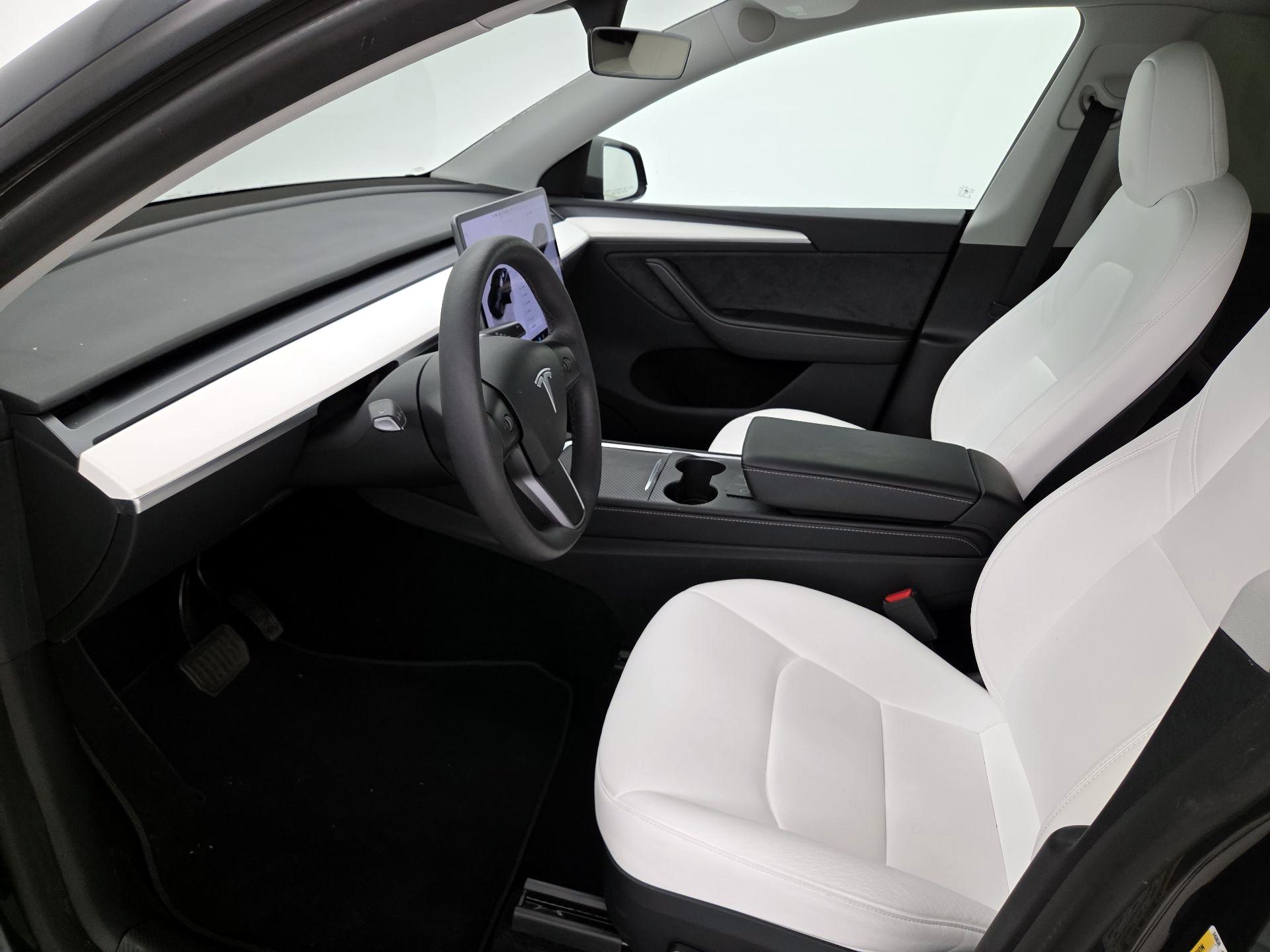 Thumbnail: 2024 Tesla Model Y - 11