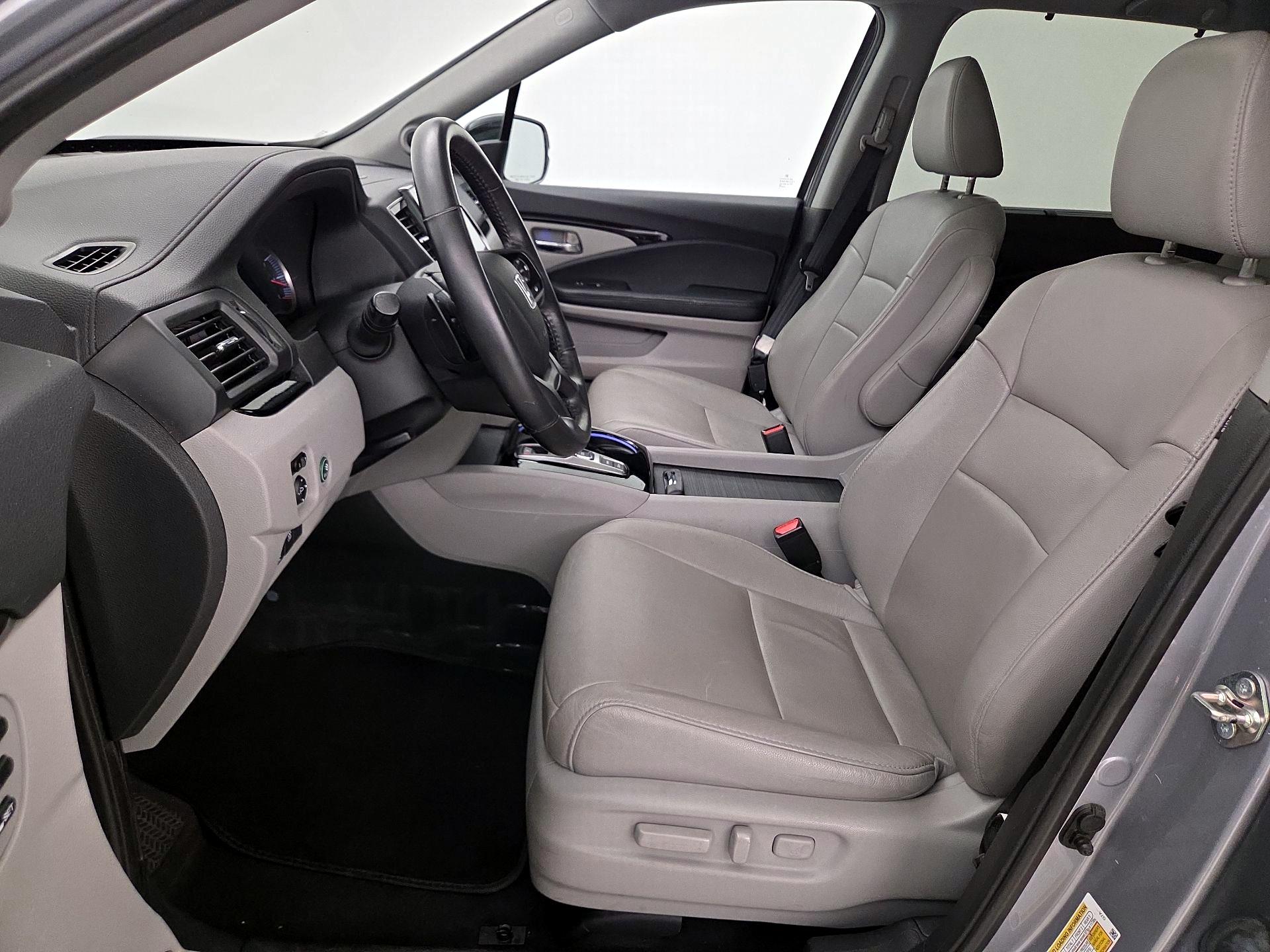 Thumbnail: 2020 Honda Pilot - 11