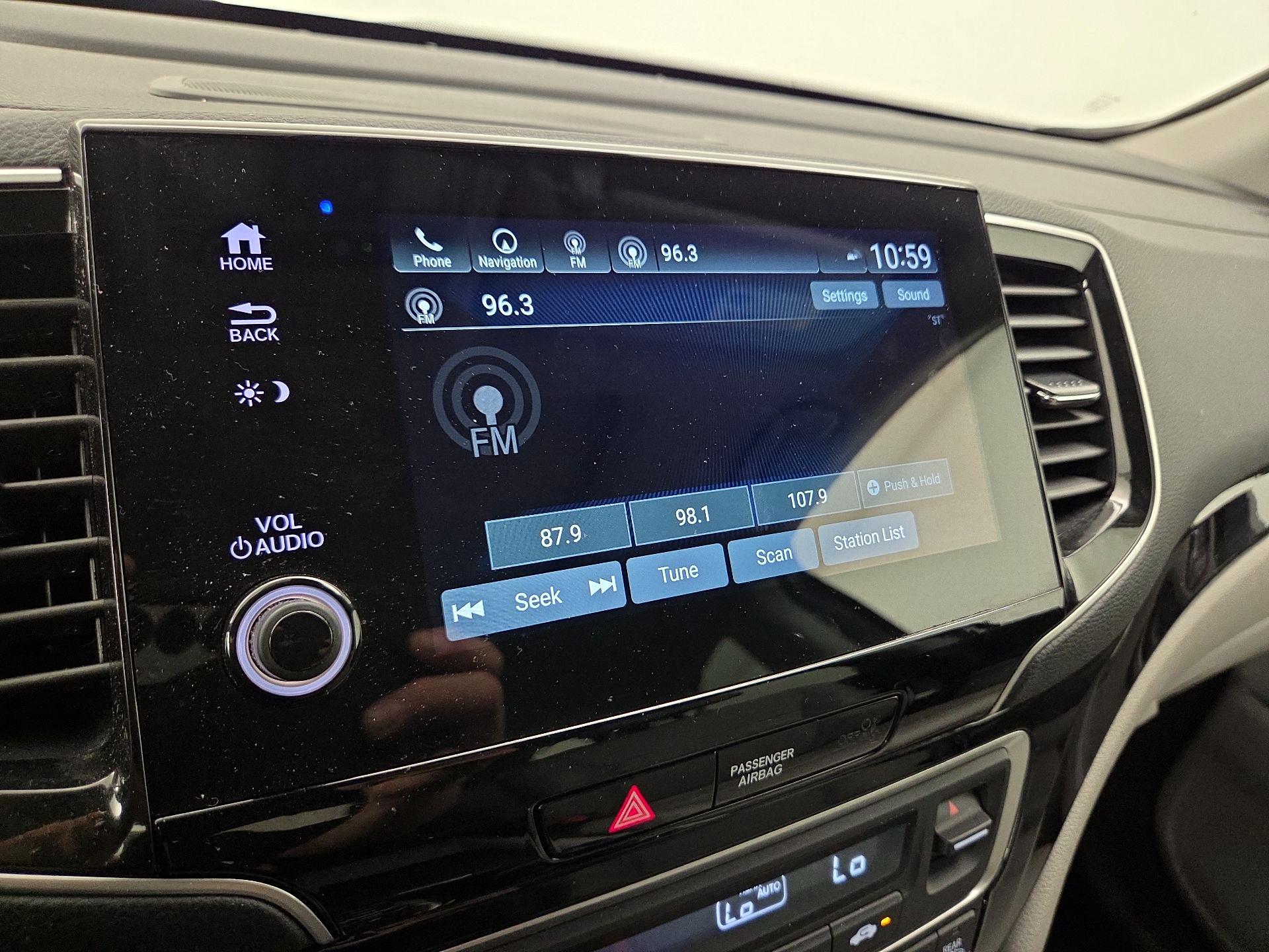Thumbnail: 2020 Honda Pilot - 16