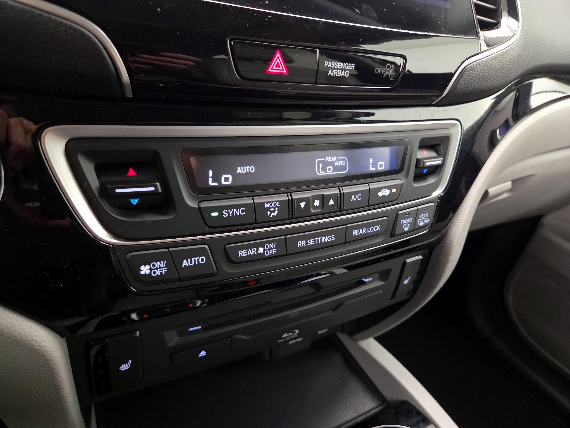Thumbnail: 2020 Honda Pilot - 17