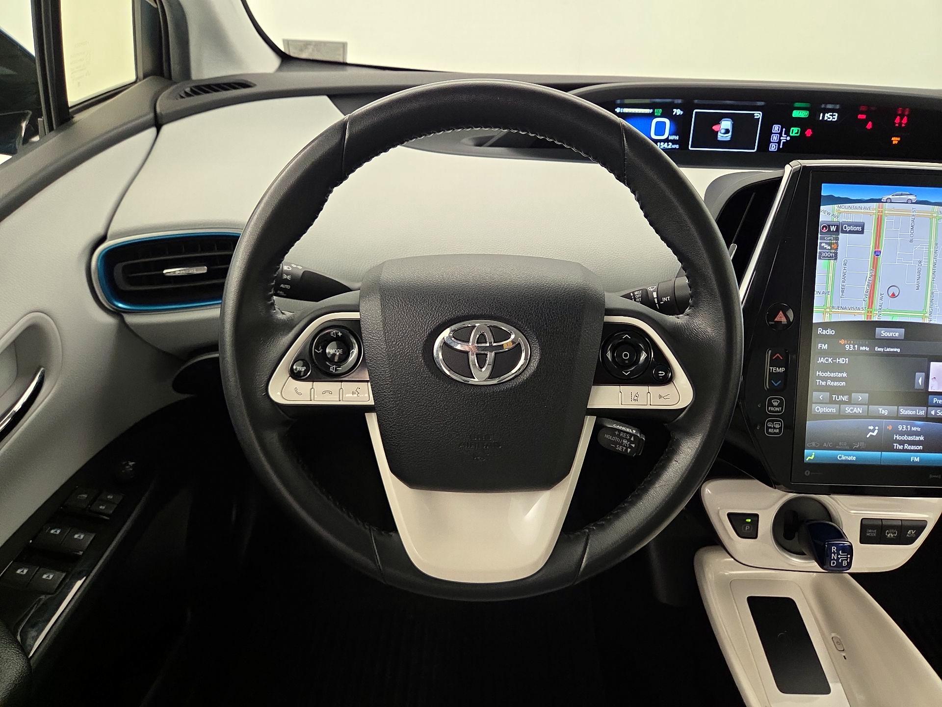 Thumbnail: 2017 Toyota Prius Prime - 10