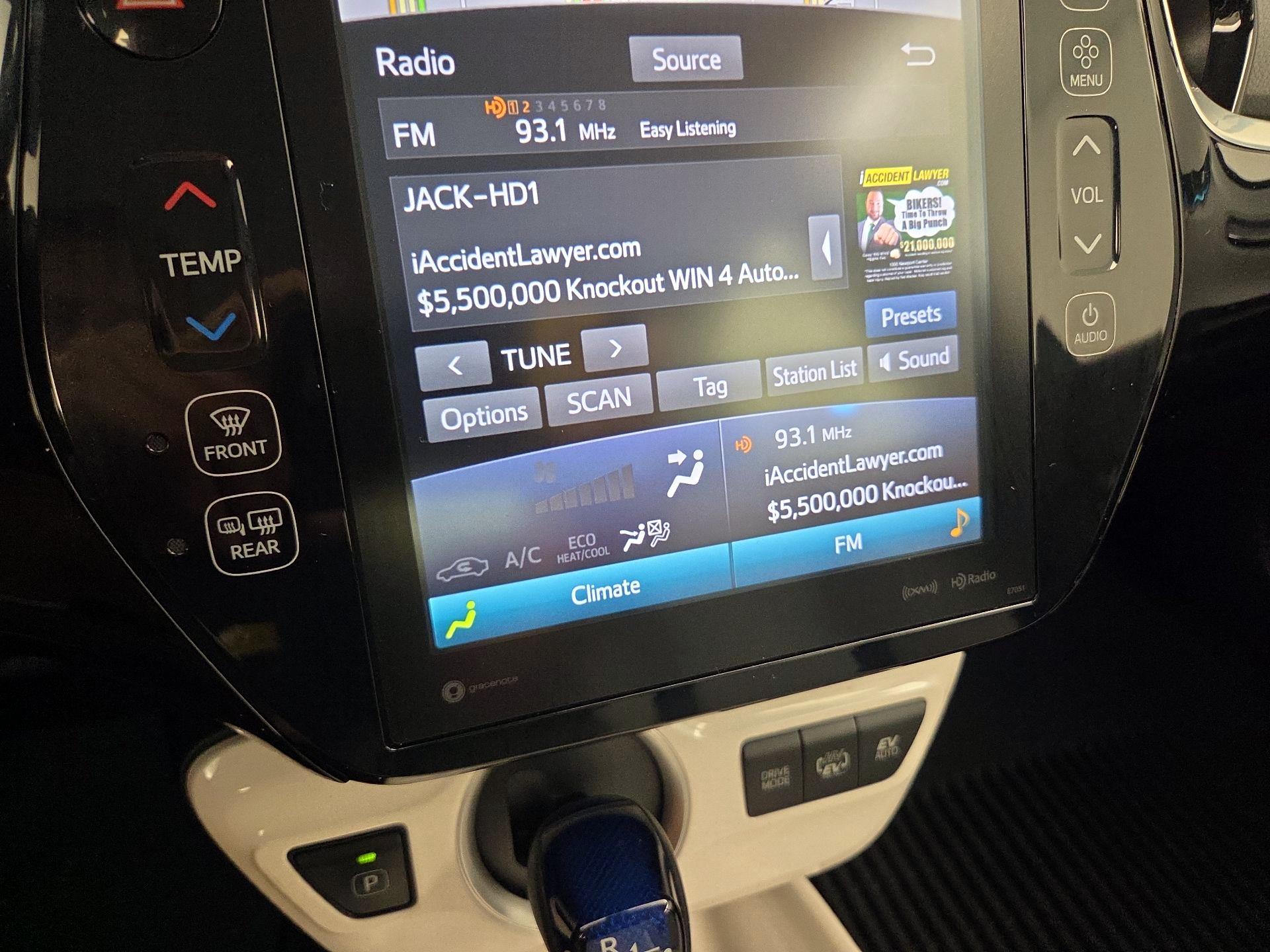 Thumbnail: 2017 Toyota Prius Prime - 16