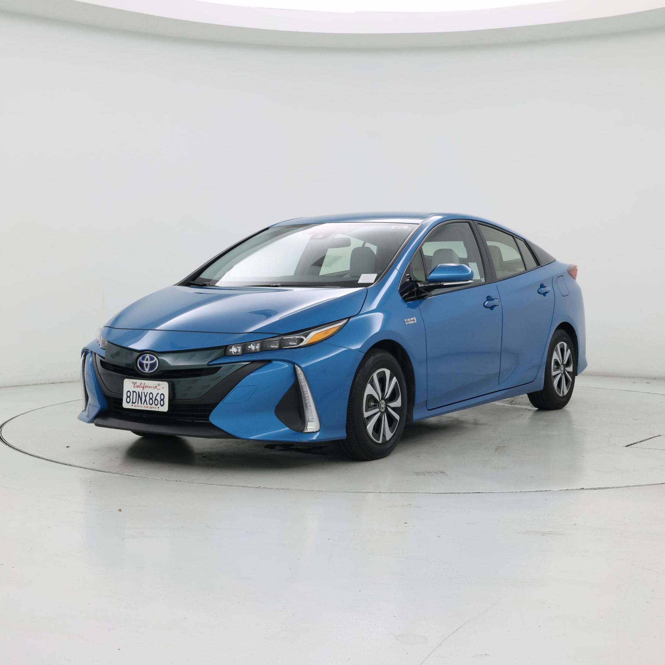 Thumbnail: 2017 Toyota Prius Prime - 4