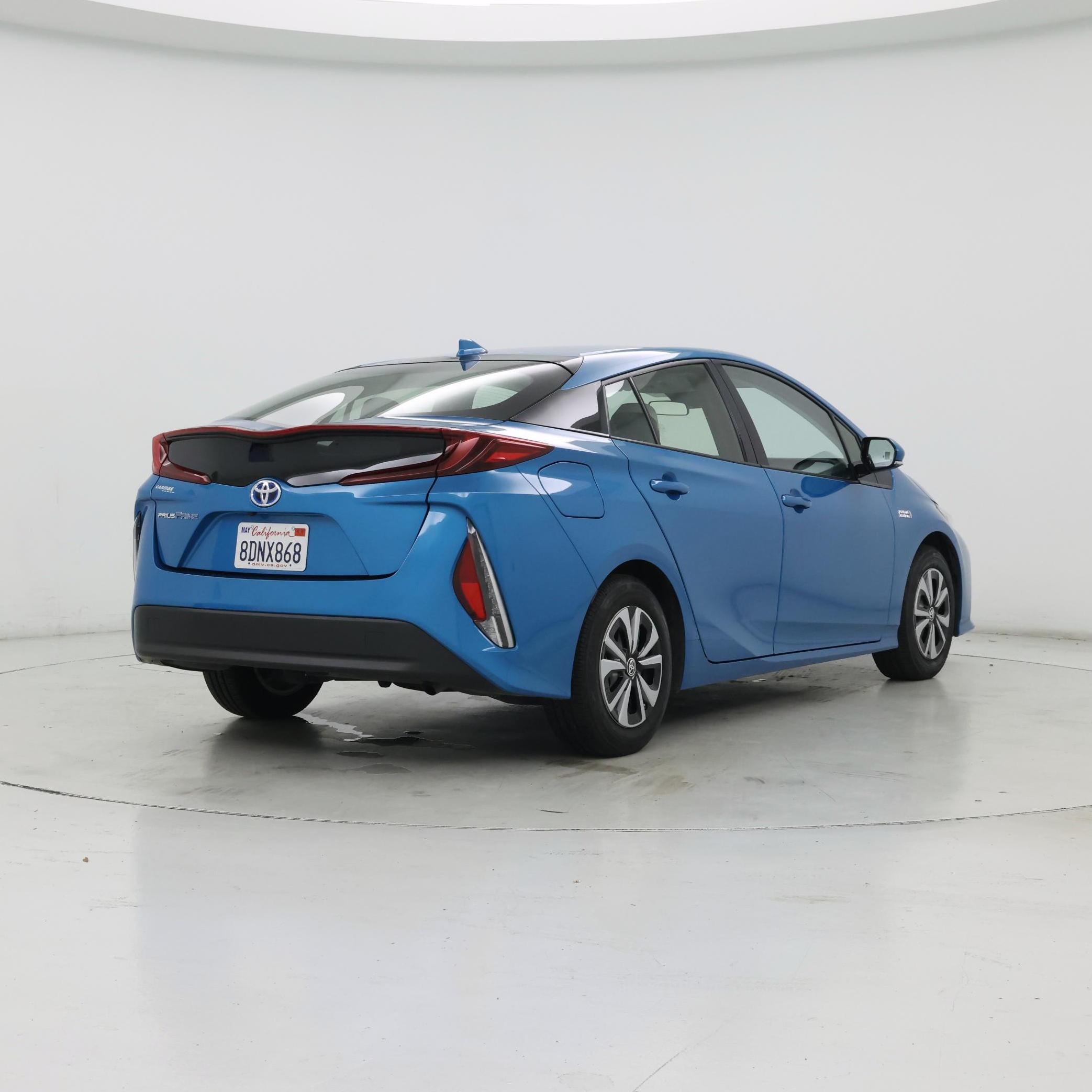 Thumbnail: 2017 Toyota Prius Prime - 8