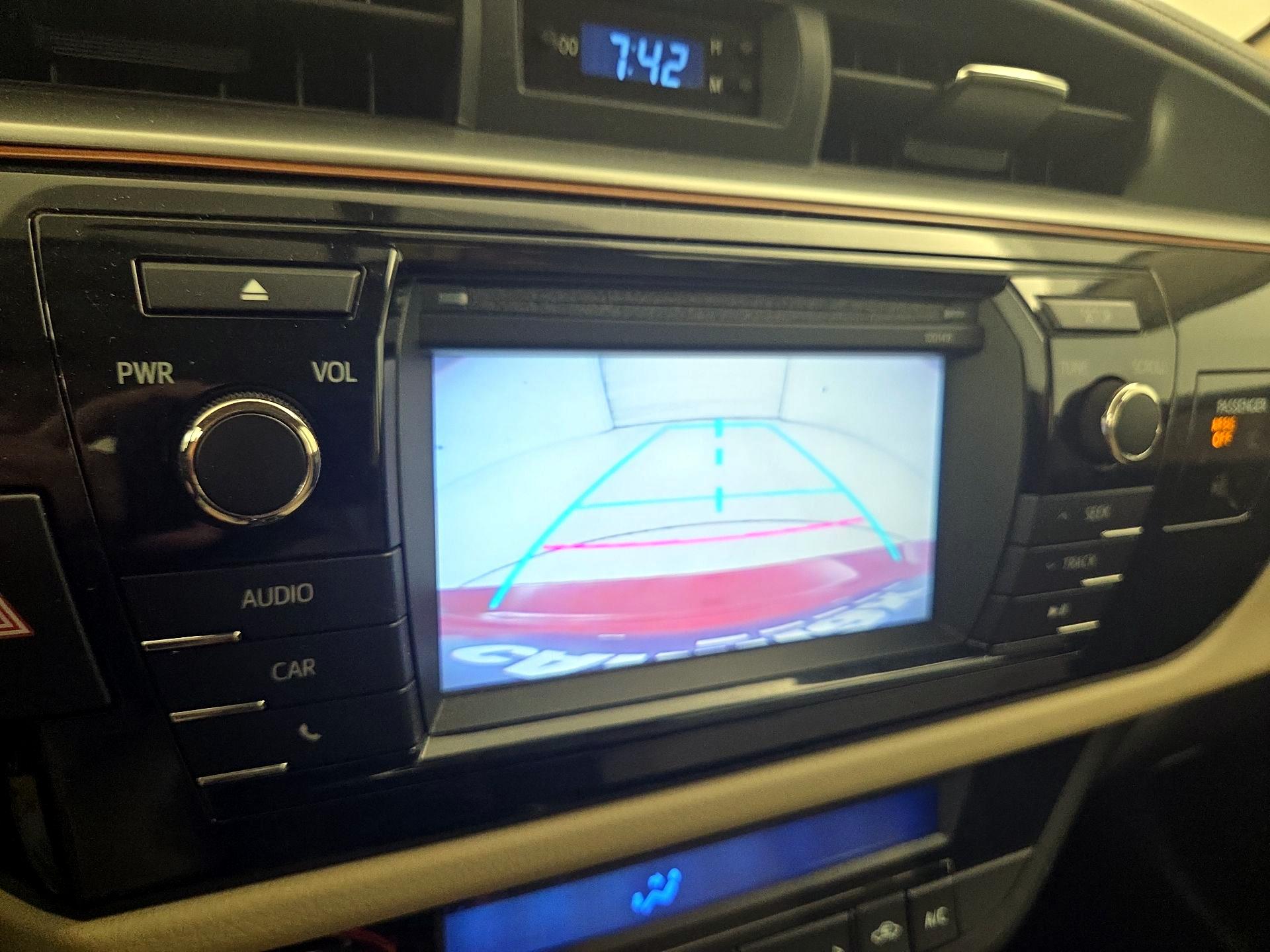 Thumbnail: 2015 Toyota Corolla - 14