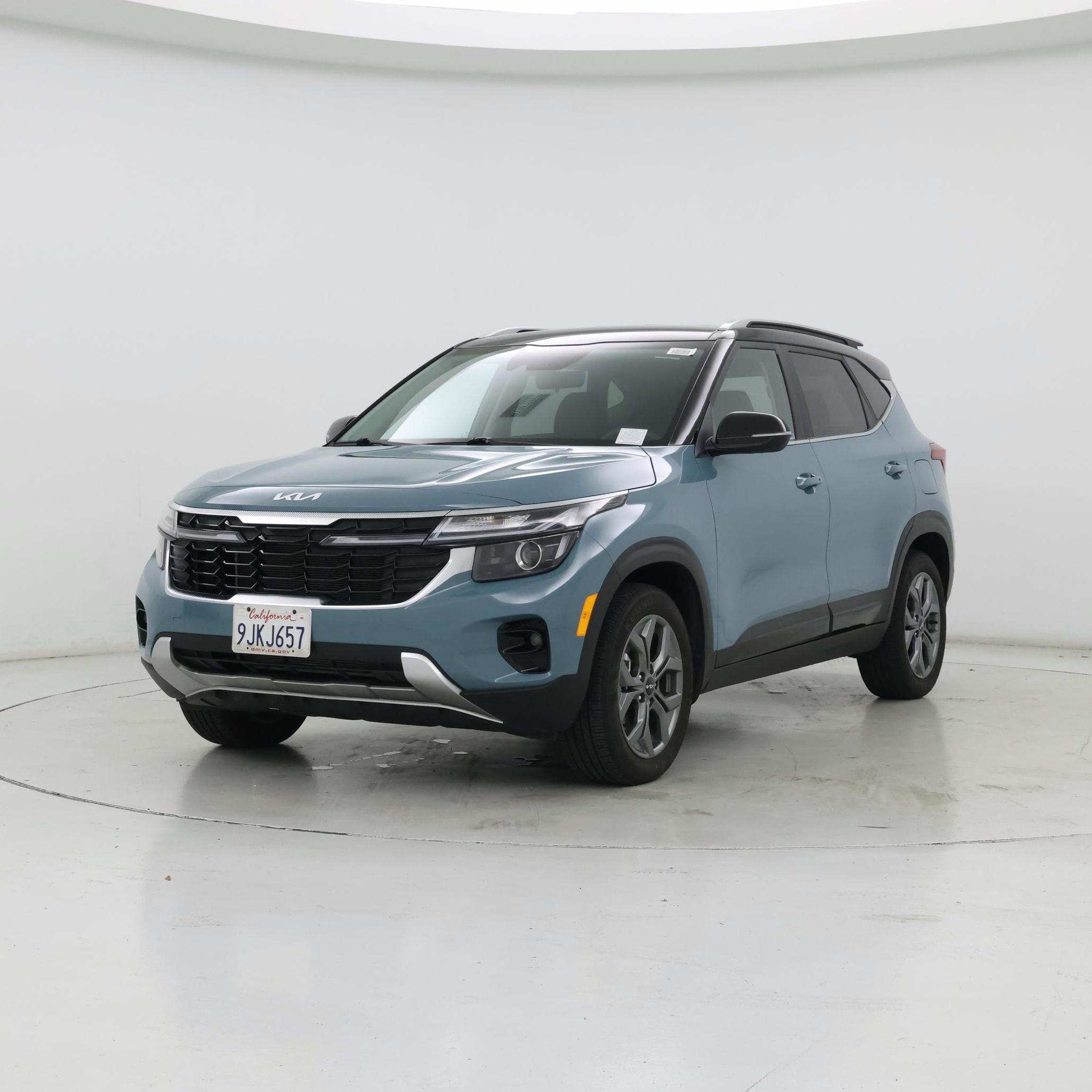 Thumbnail: 2024 Kia Seltos - 4