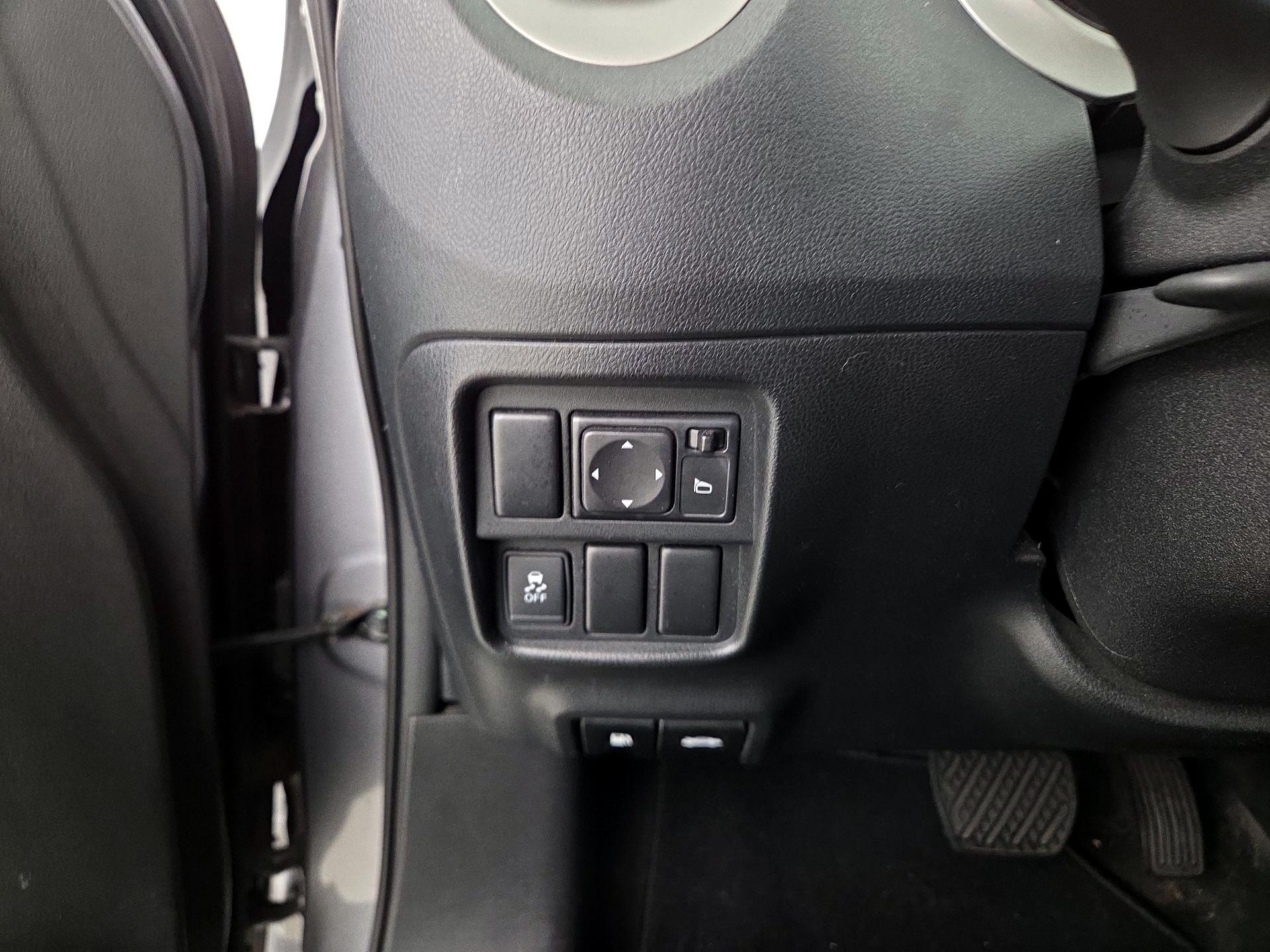 Thumbnail: 2016 Nissan Juke - 13