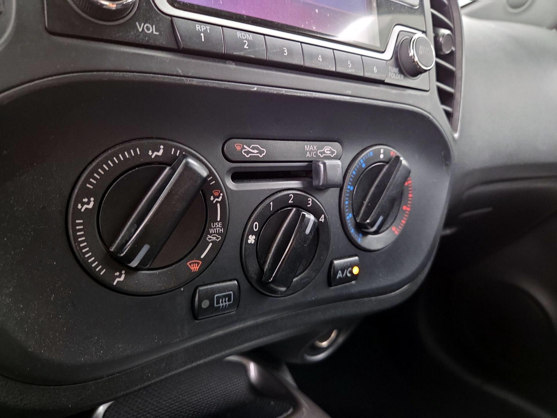 Thumbnail: 2016 Nissan Juke - 16