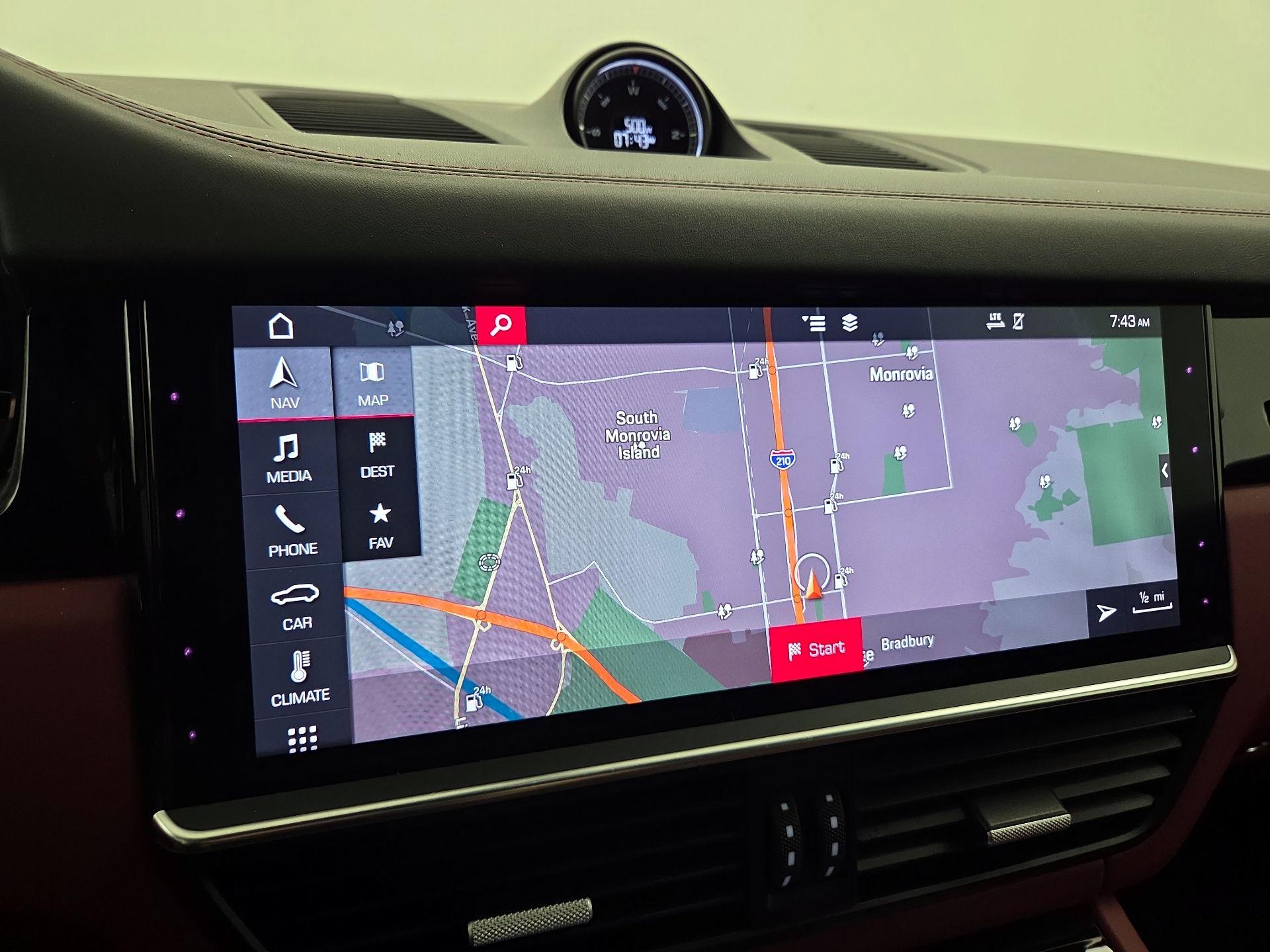 Thumbnail: 2019 Porsche Cayenne - 14