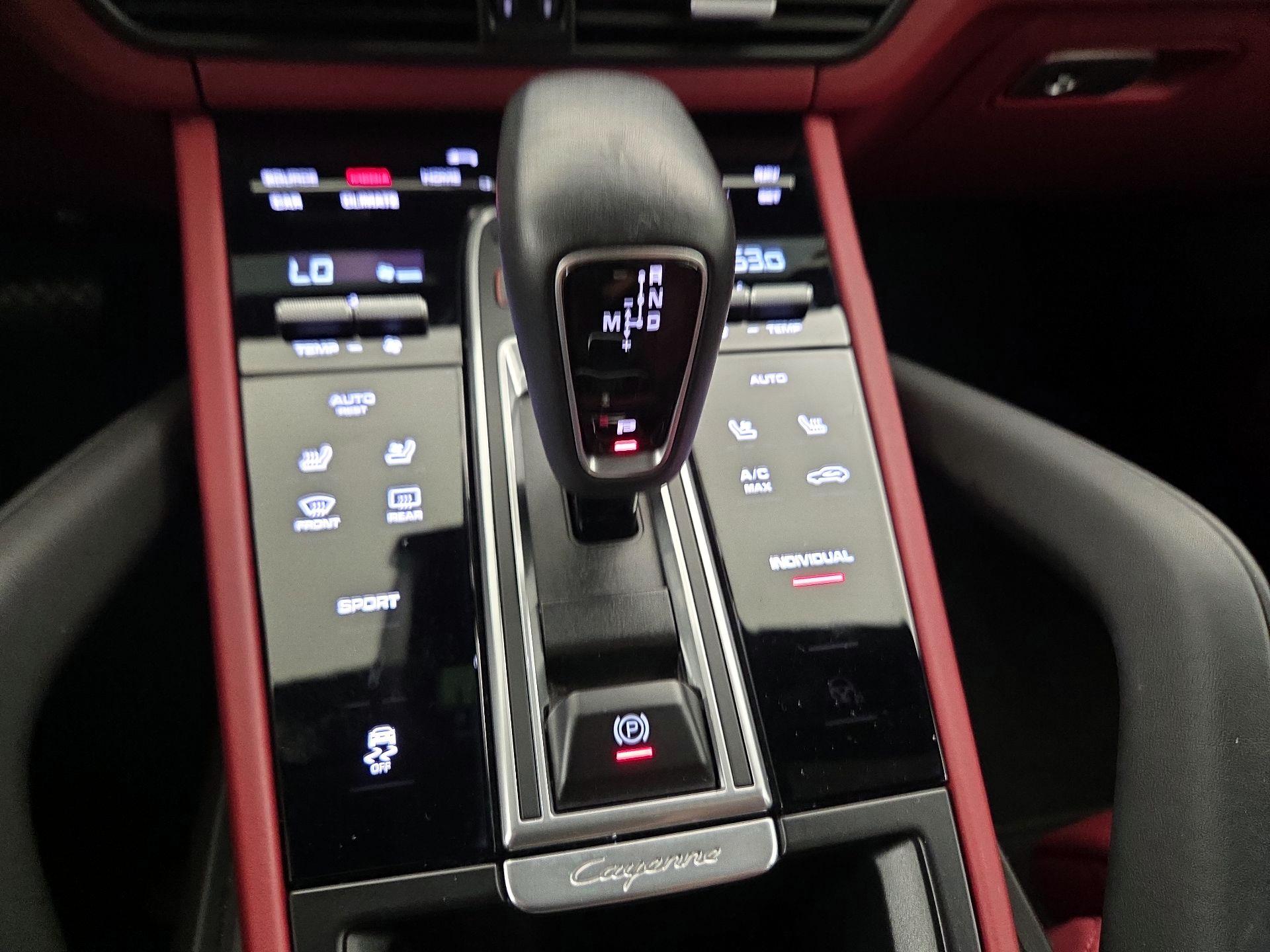 Thumbnail: 2019 Porsche Cayenne - 18