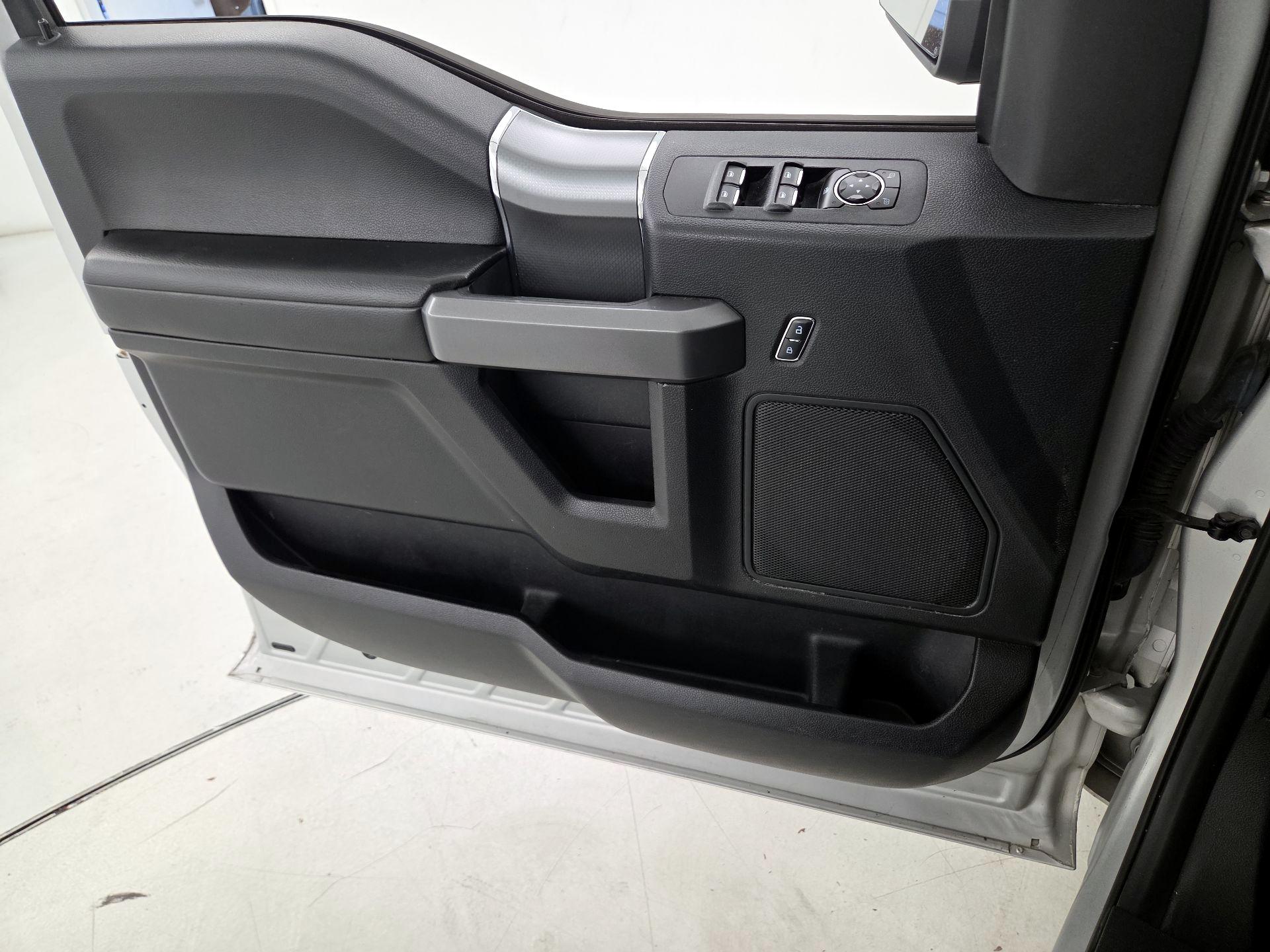 Thumbnail: 2016 Ford F-150 - 12