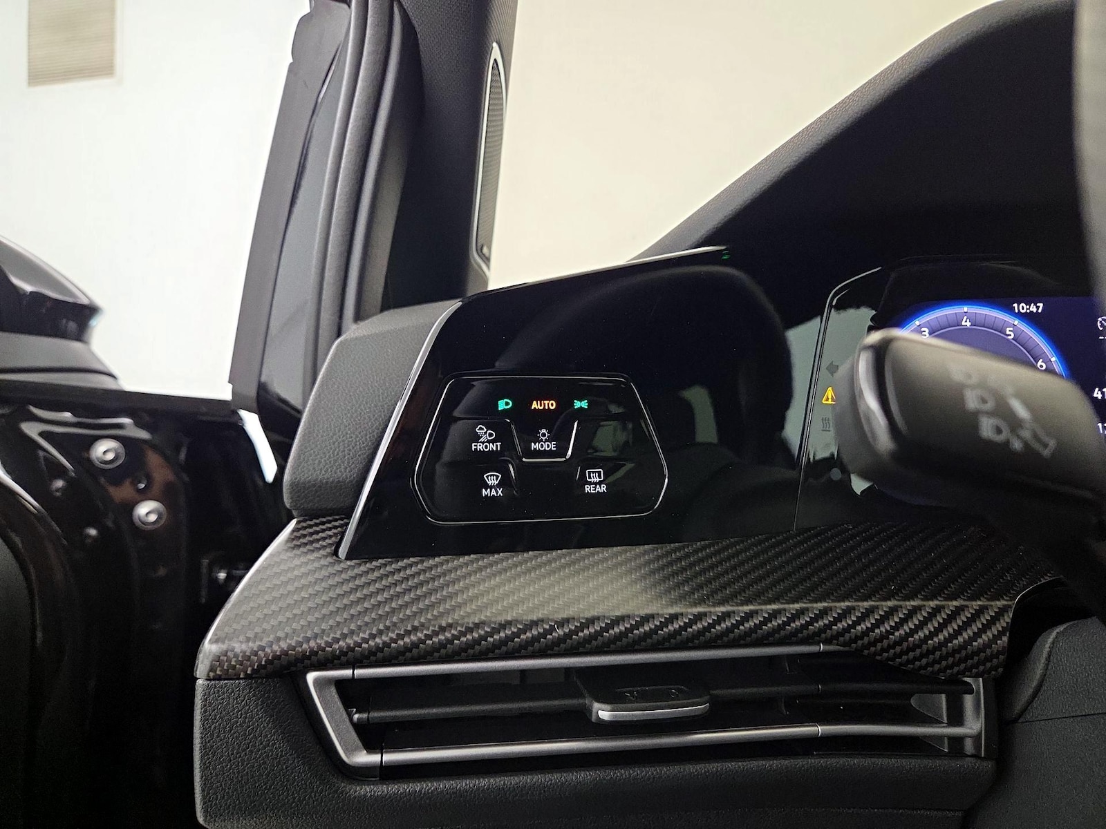 2025 Volkswagen Golf R R - Photo 14