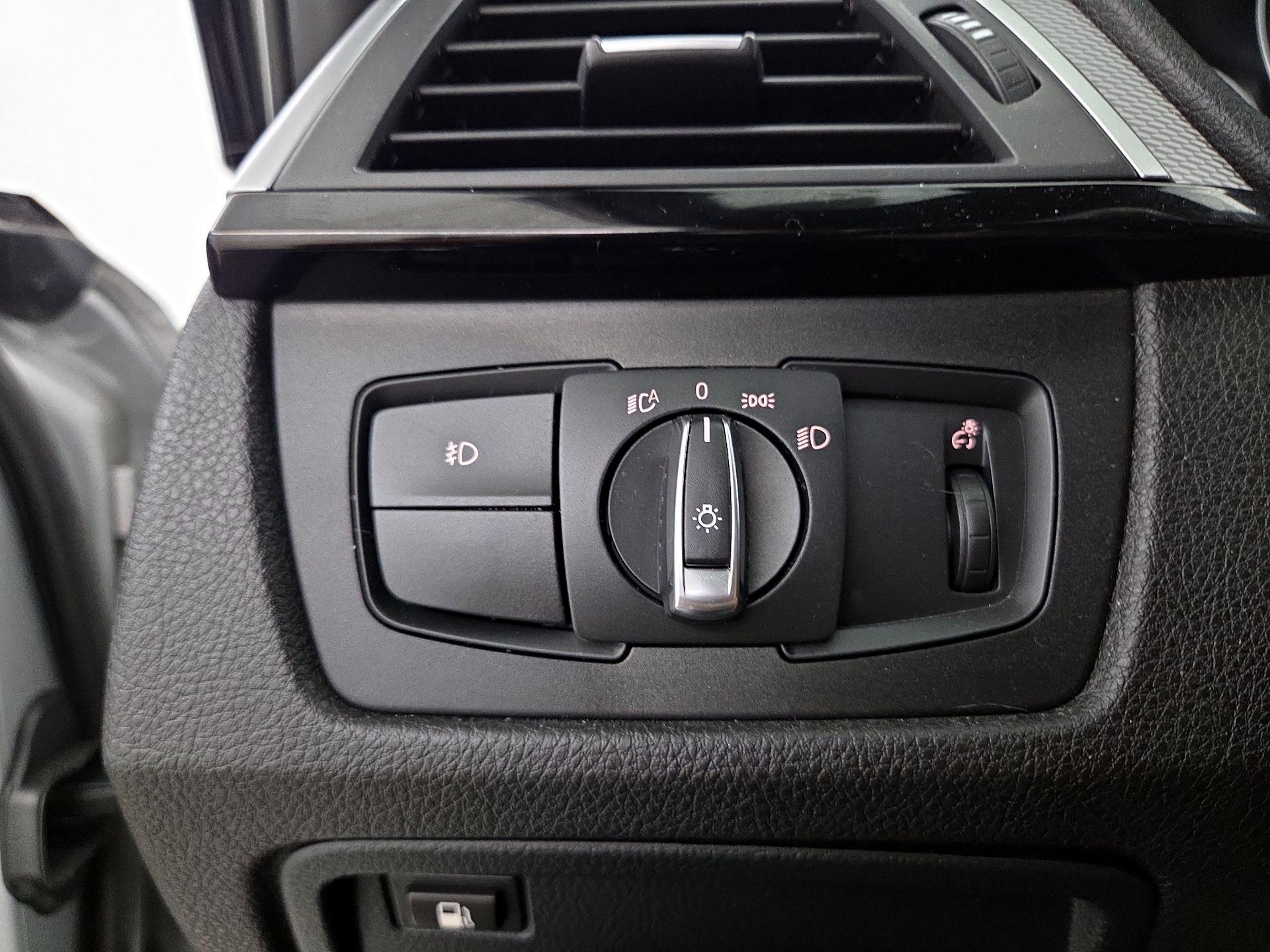 Thumbnail: 2018 BMW 3 Series - 13