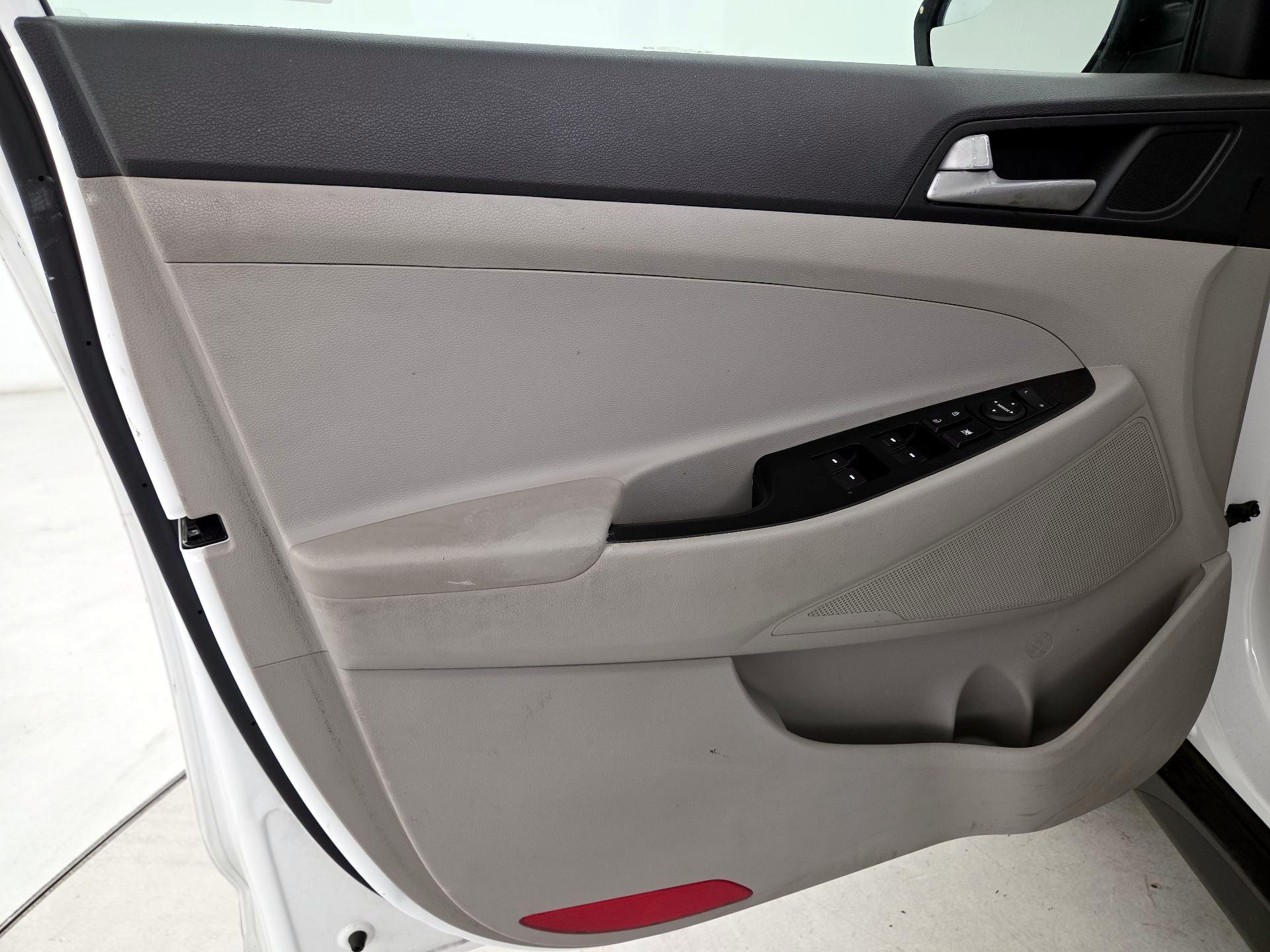 Thumbnail: 2020 Hyundai Tucson - 12