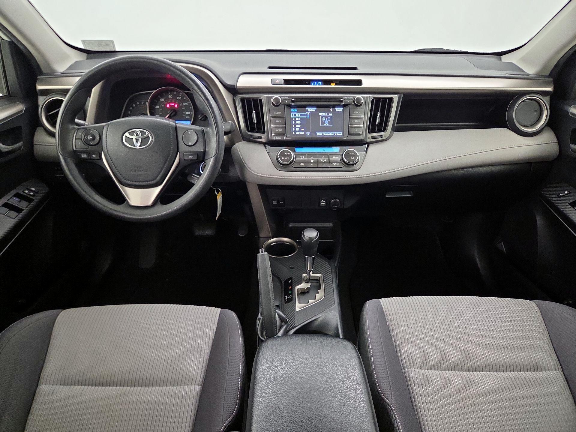 Thumbnail: 2015 Toyota RAV4 - 9