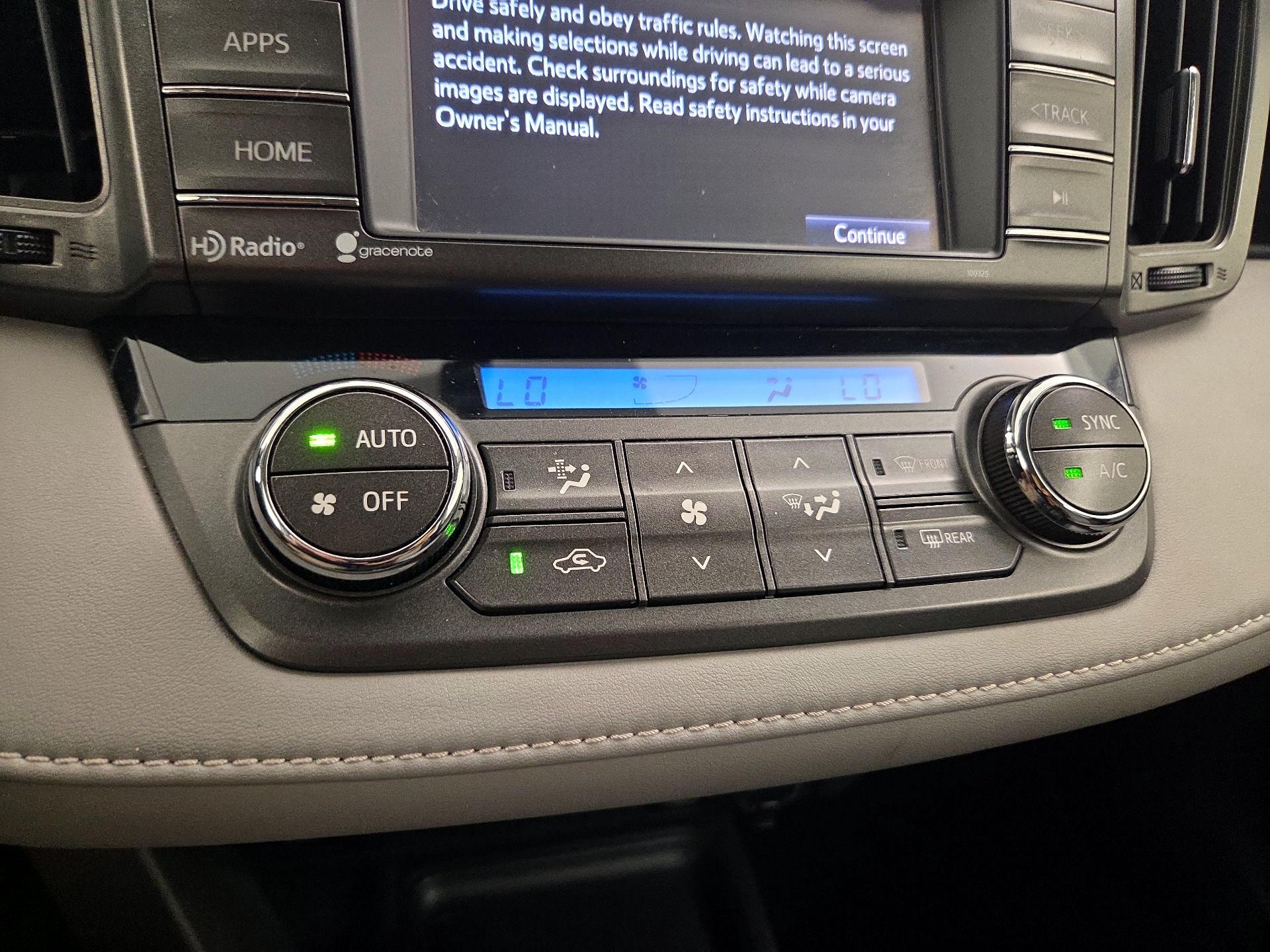 Thumbnail: 2015 Toyota RAV4 - 16