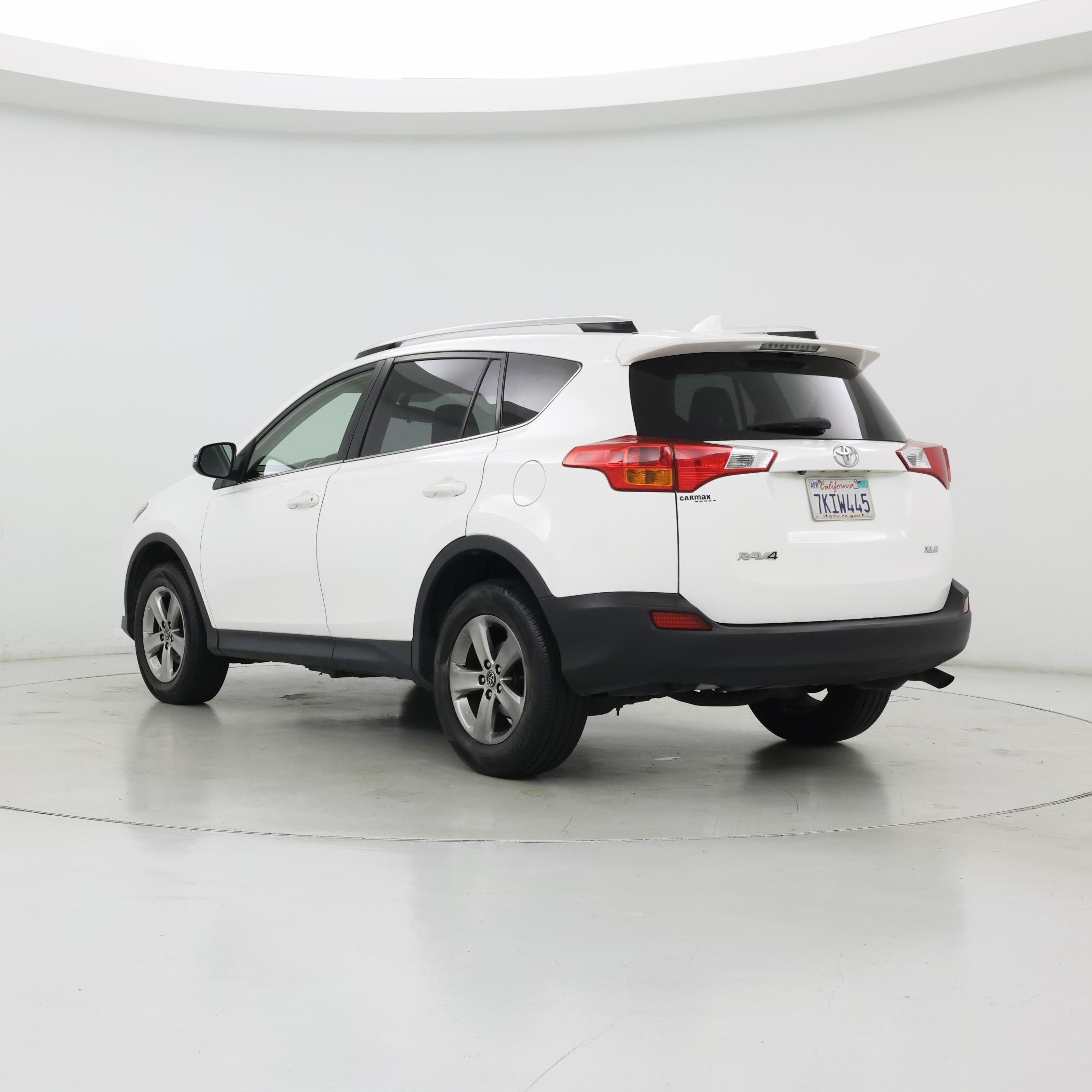 Thumbnail: 2015 Toyota RAV4 - 2